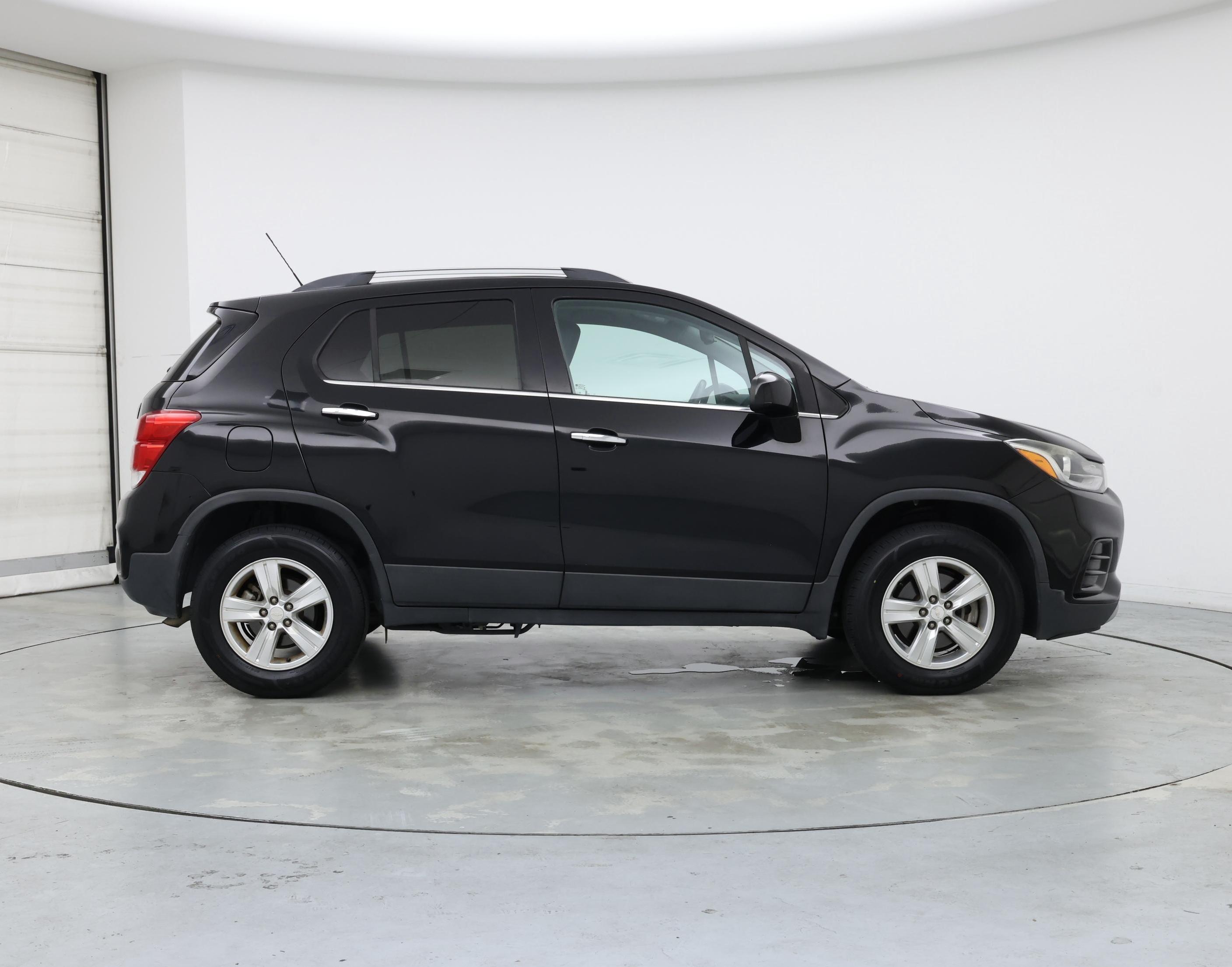 Thumbnail: 2018 Chevrolet Trax - 7