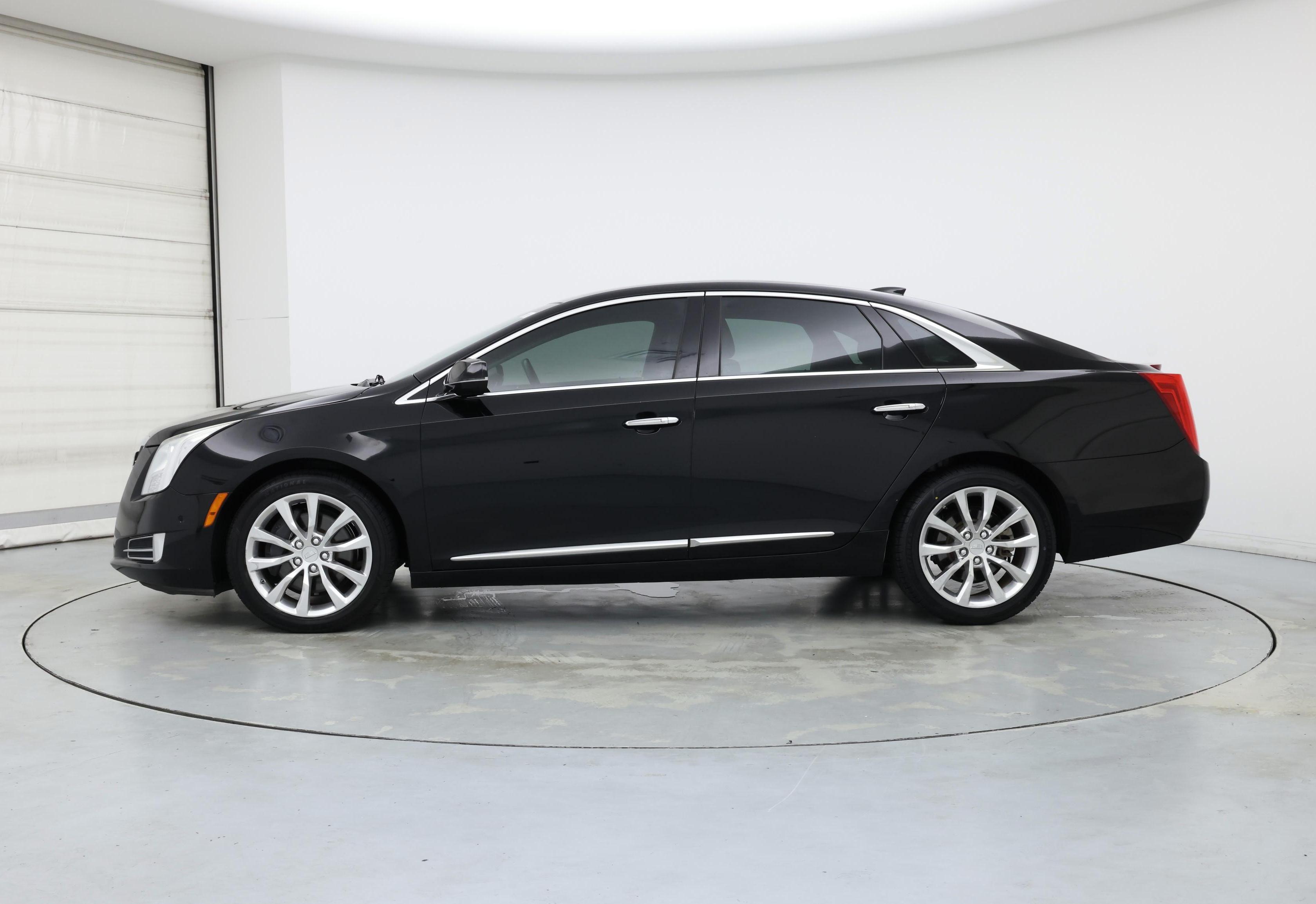 Thumbnail: 2017 Cadillac XTS - 3