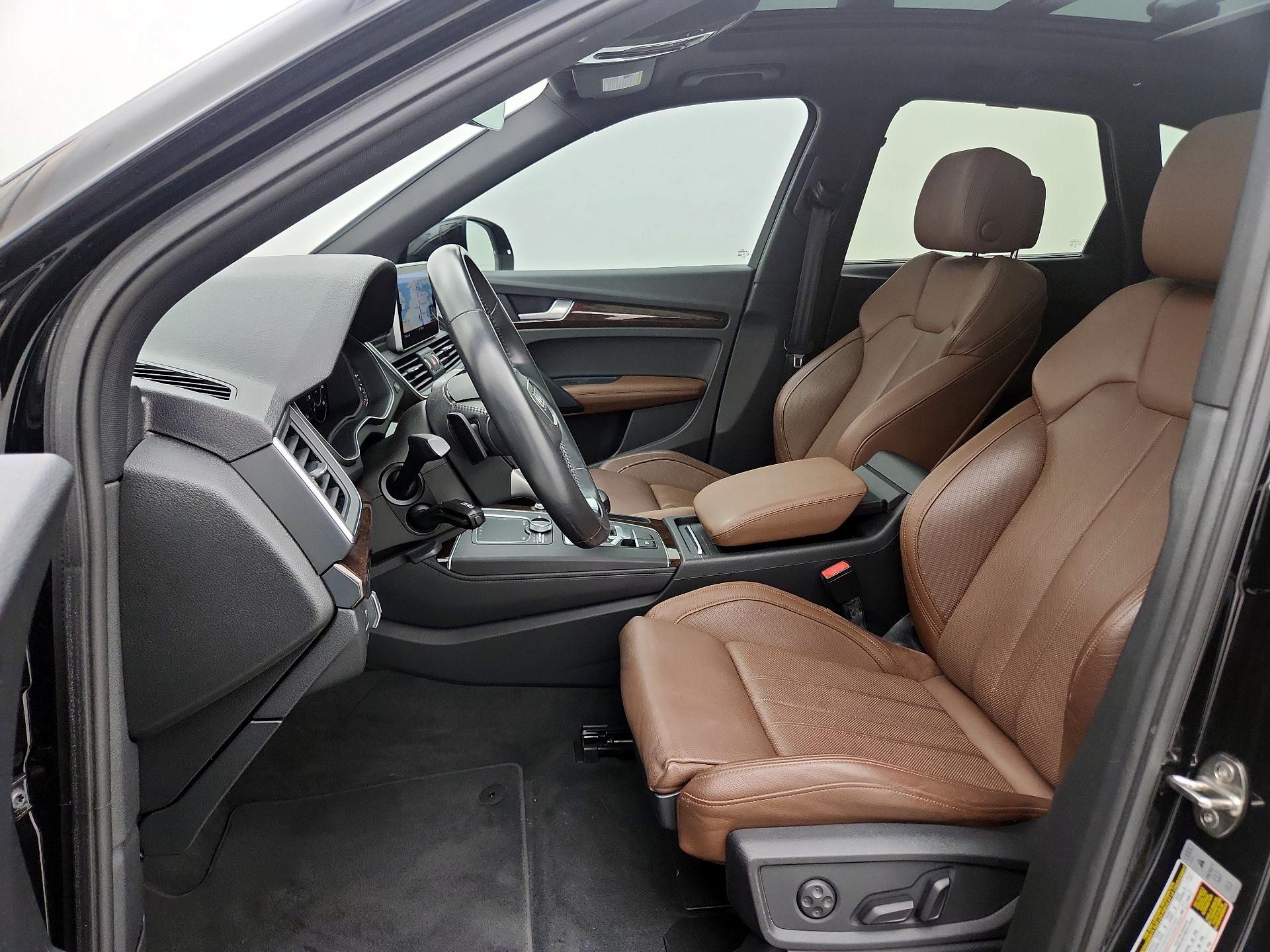Thumbnail: 2020 Audi Q5 - 11