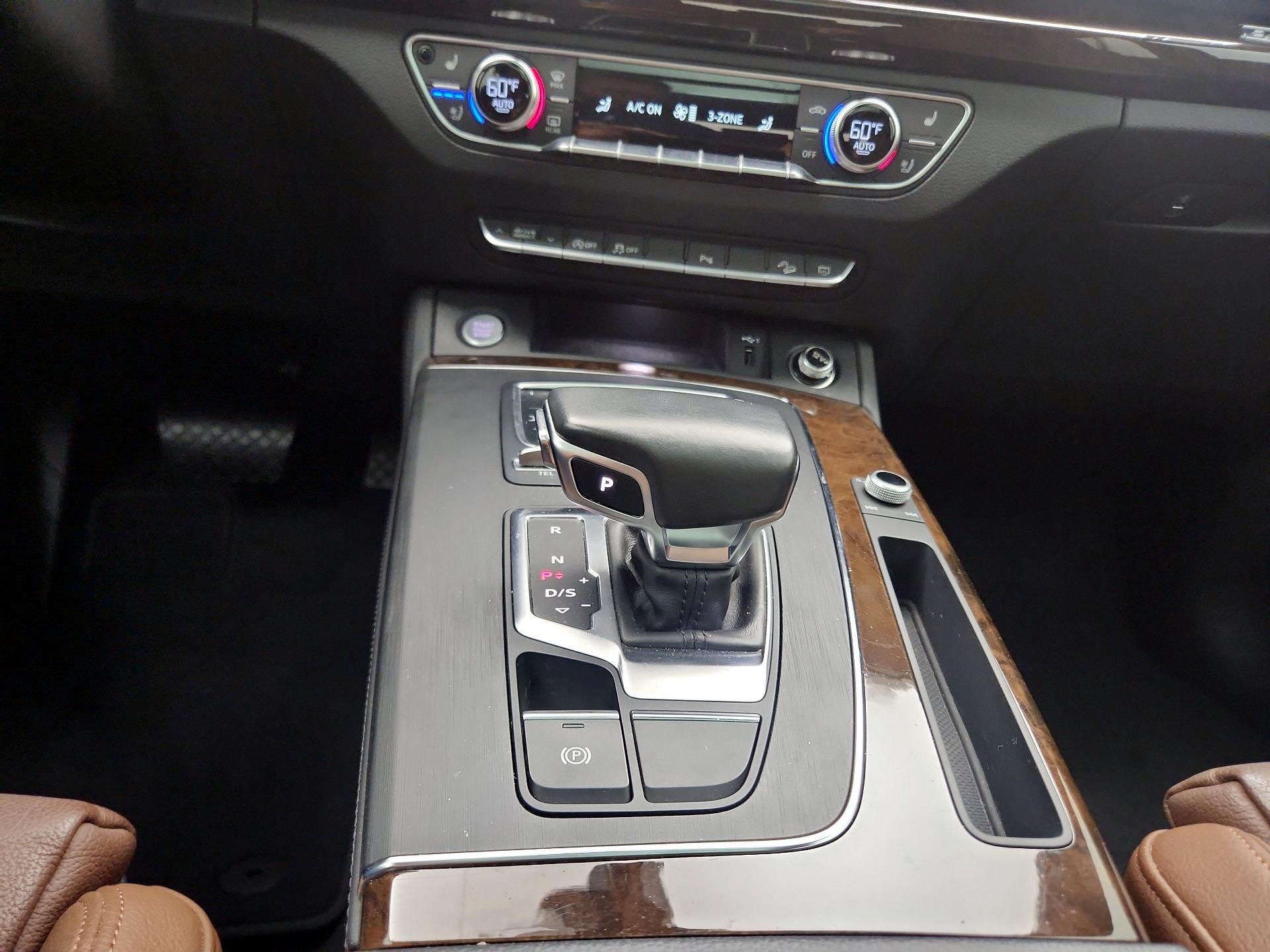 Thumbnail: 2020 Audi Q5 - 18