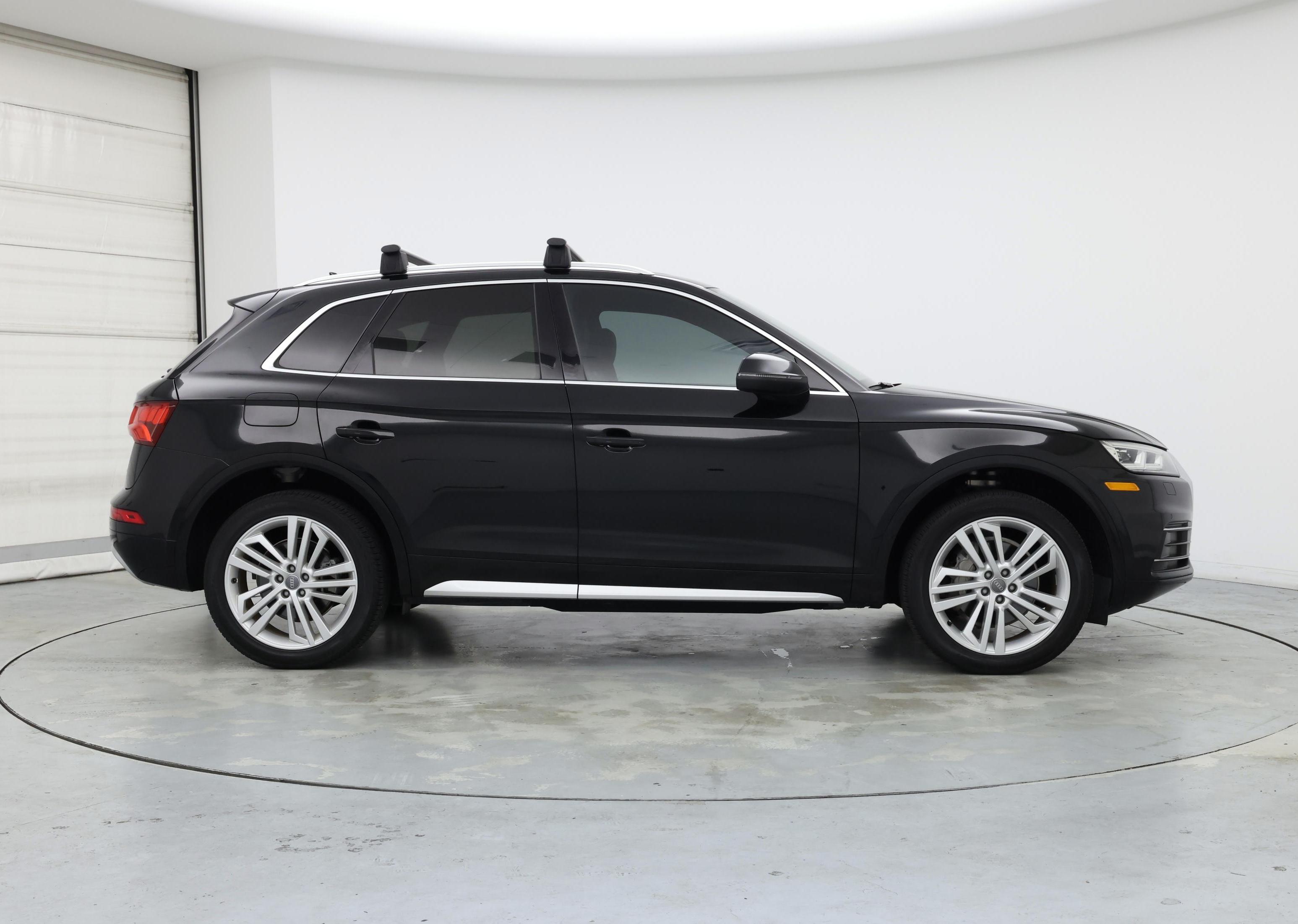 Thumbnail: 2020 Audi Q5 - 7