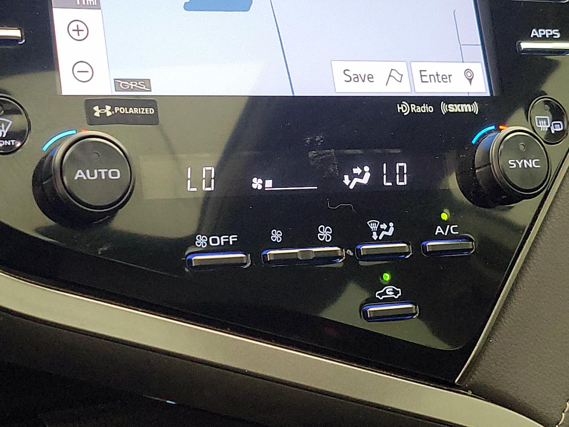 Thumbnail: 2019 Toyota Camry - 17