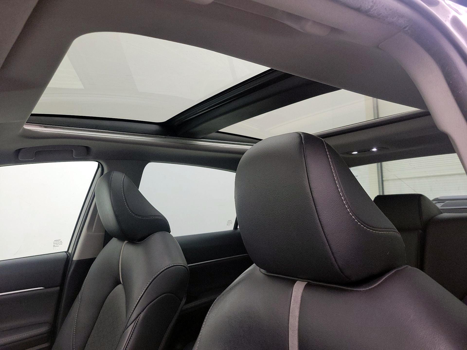 Thumbnail: 2019 Toyota Camry - 20