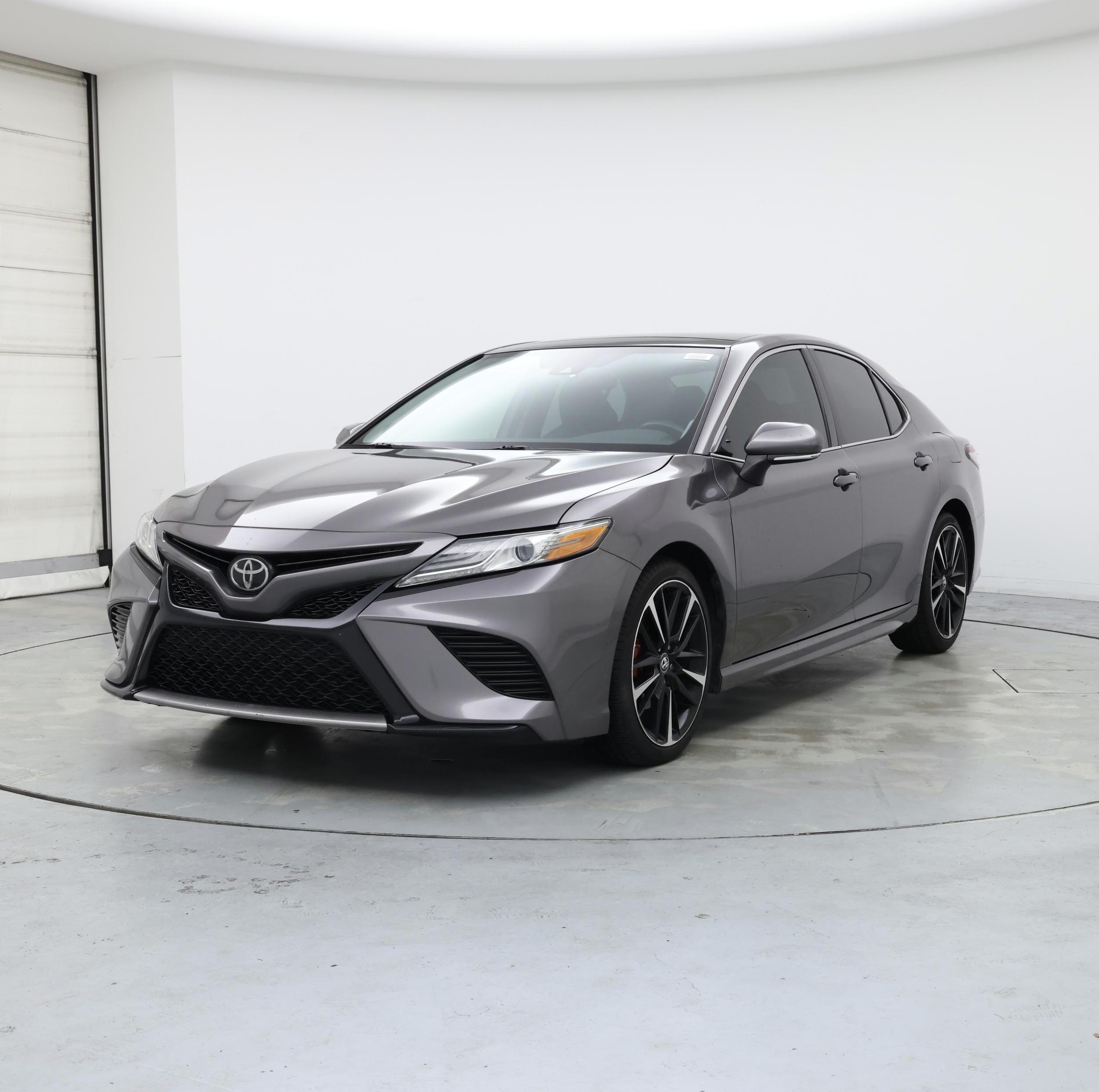 Thumbnail: 2019 Toyota Camry - 4