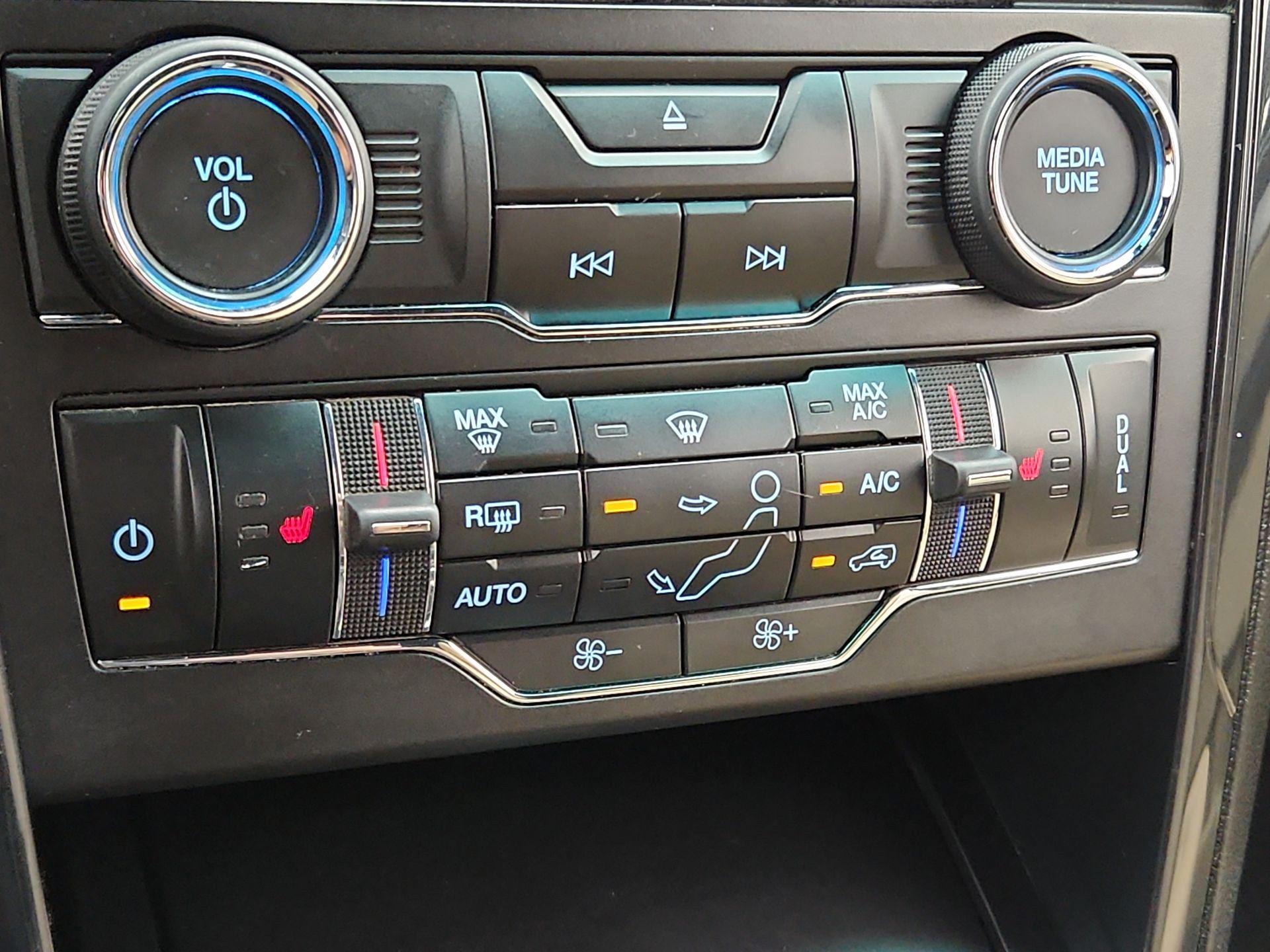 Thumbnail: 2017 Ford Explorer - 17
