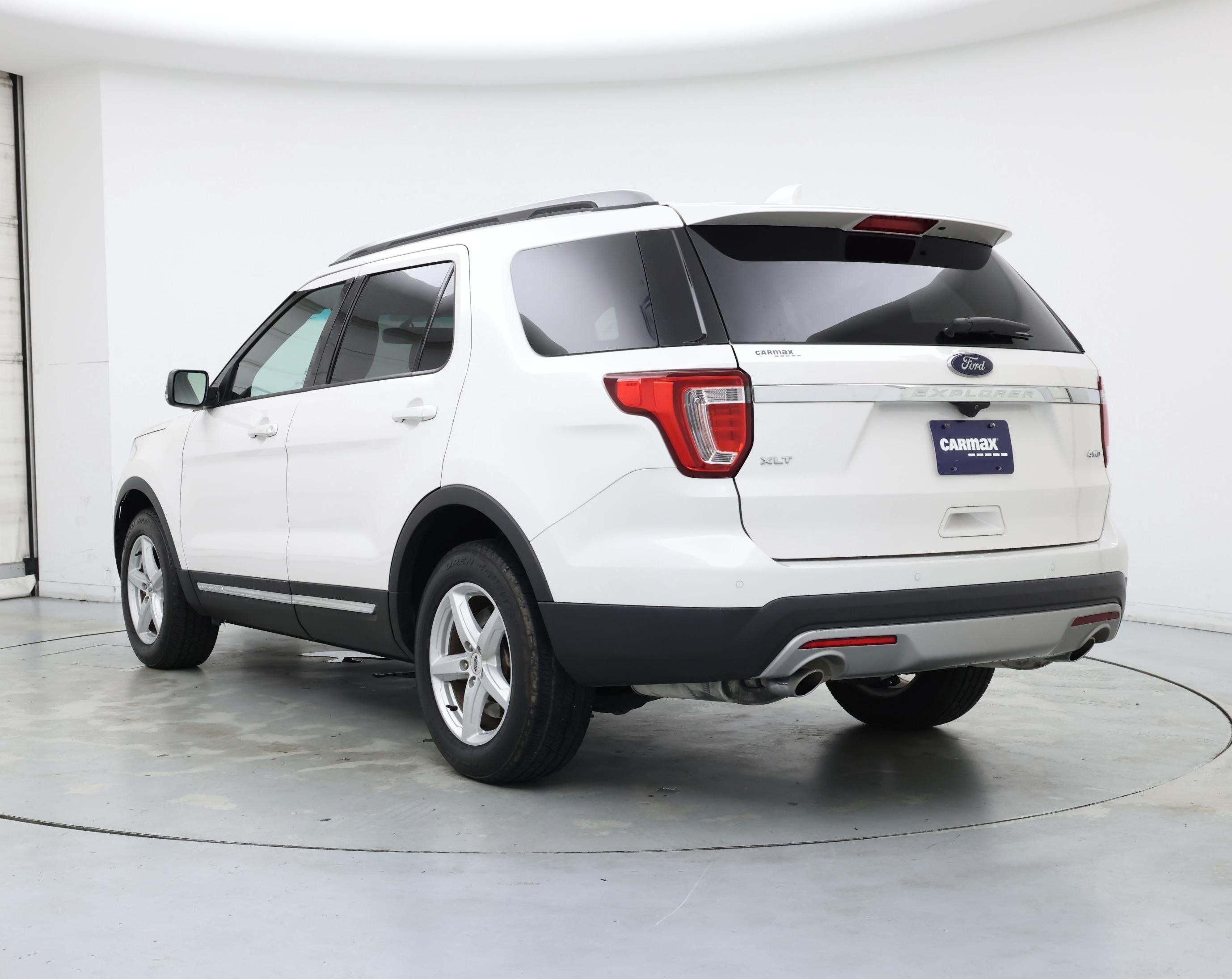 Thumbnail: 2017 Ford Explorer - 2