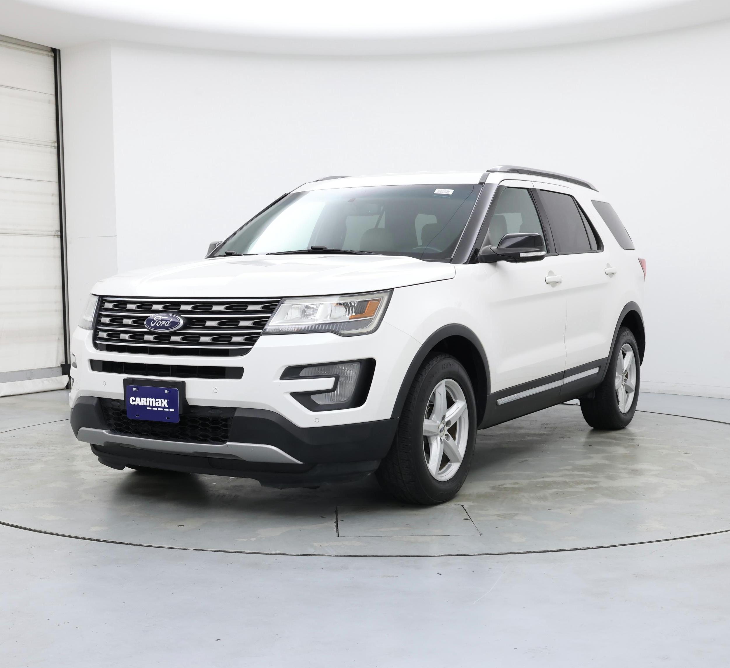 Thumbnail: 2017 Ford Explorer - 4
