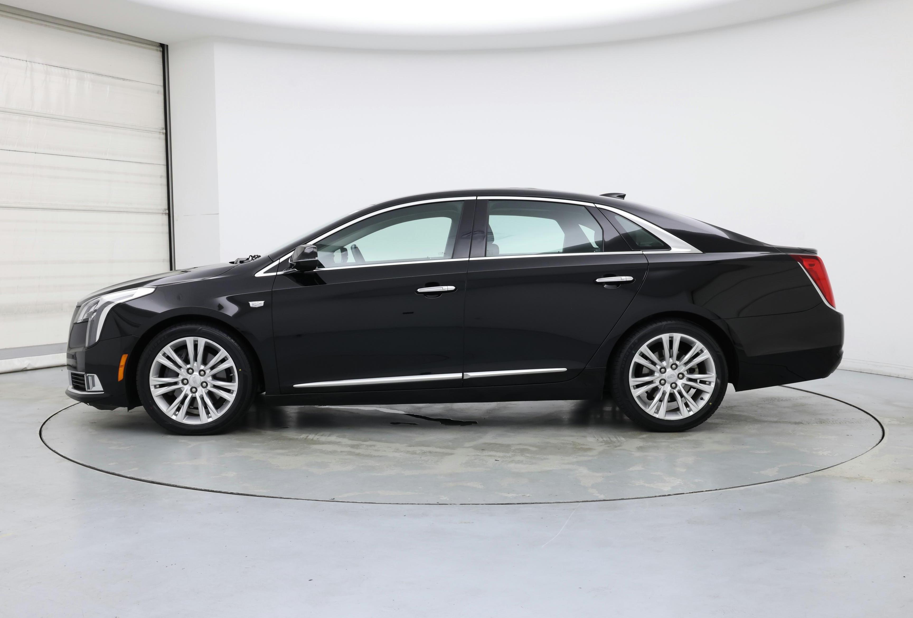 Thumbnail: 2018 Cadillac XTS - 3