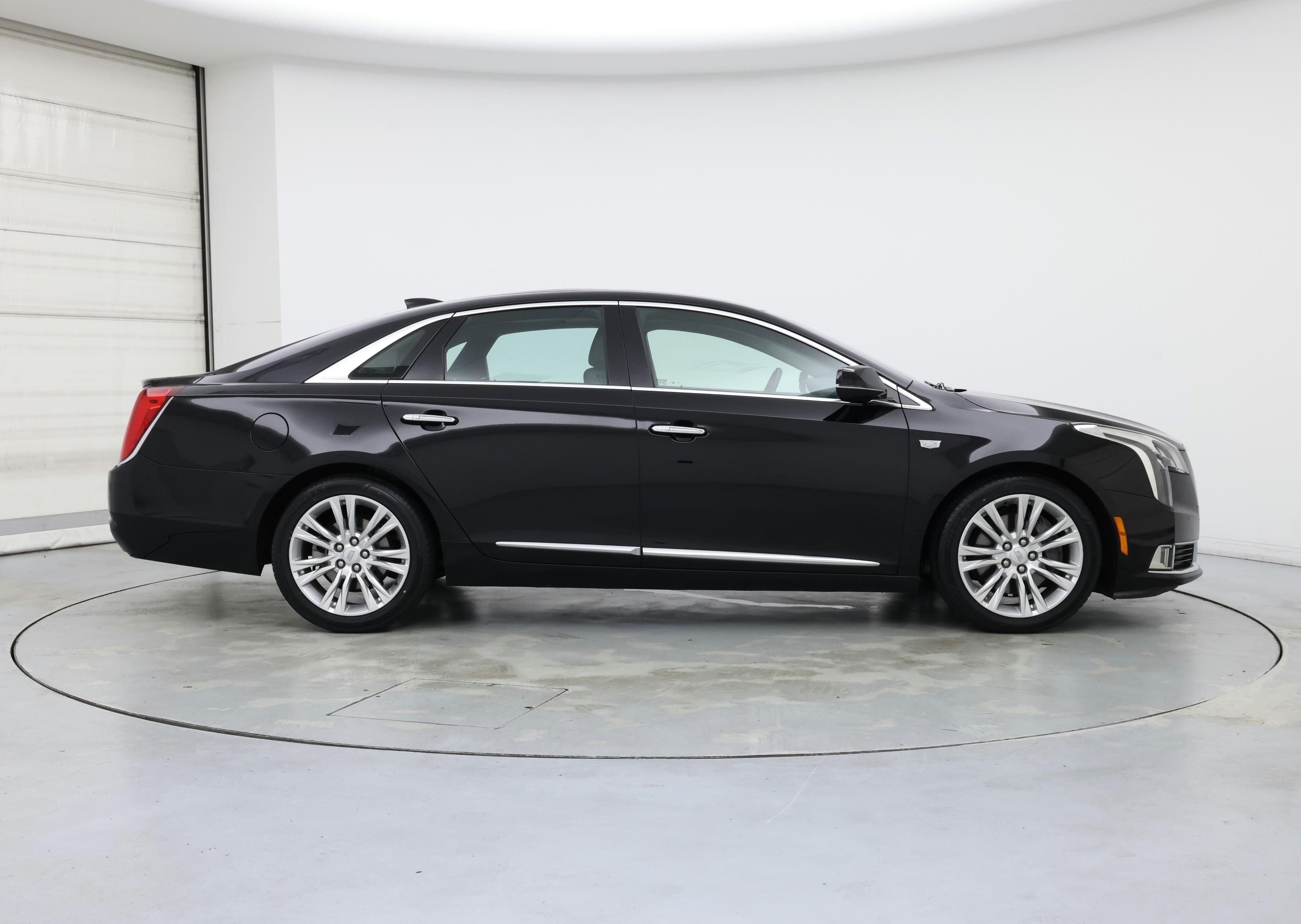 Thumbnail: 2018 Cadillac XTS - 7