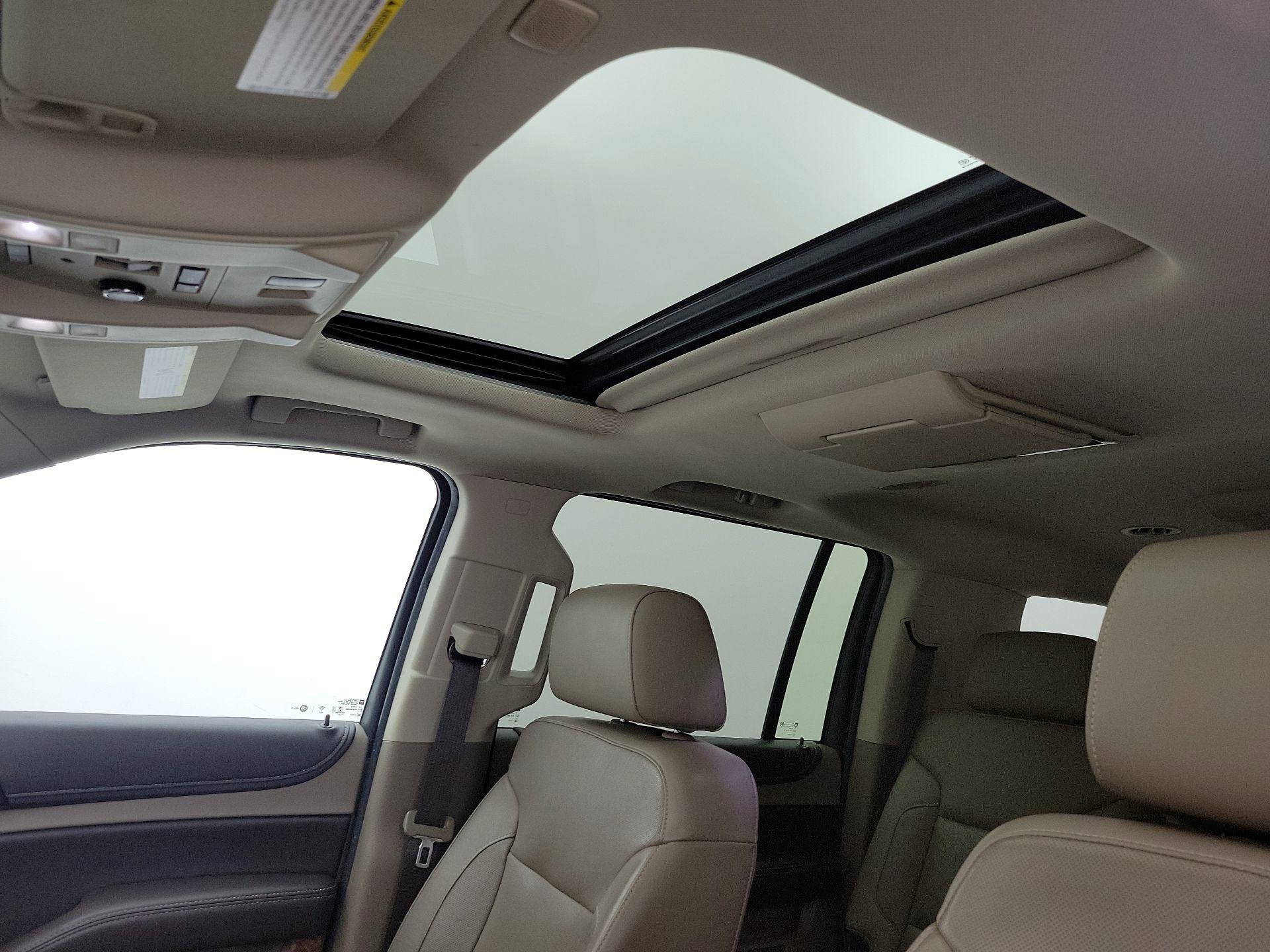 Thumbnail: 2018 Chevrolet Suburban - 20