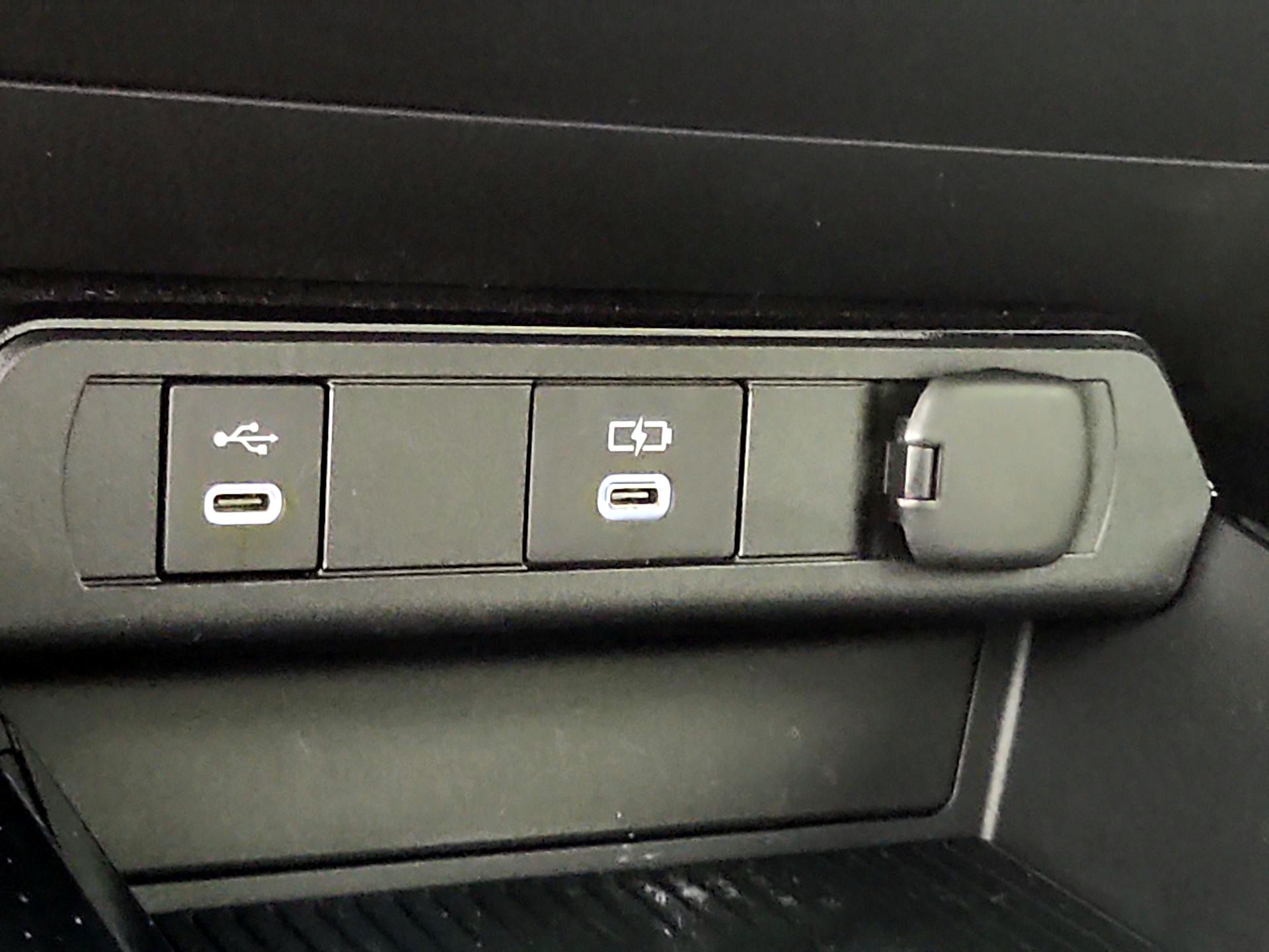 Thumbnail: 2024 Toyota Prius - 19