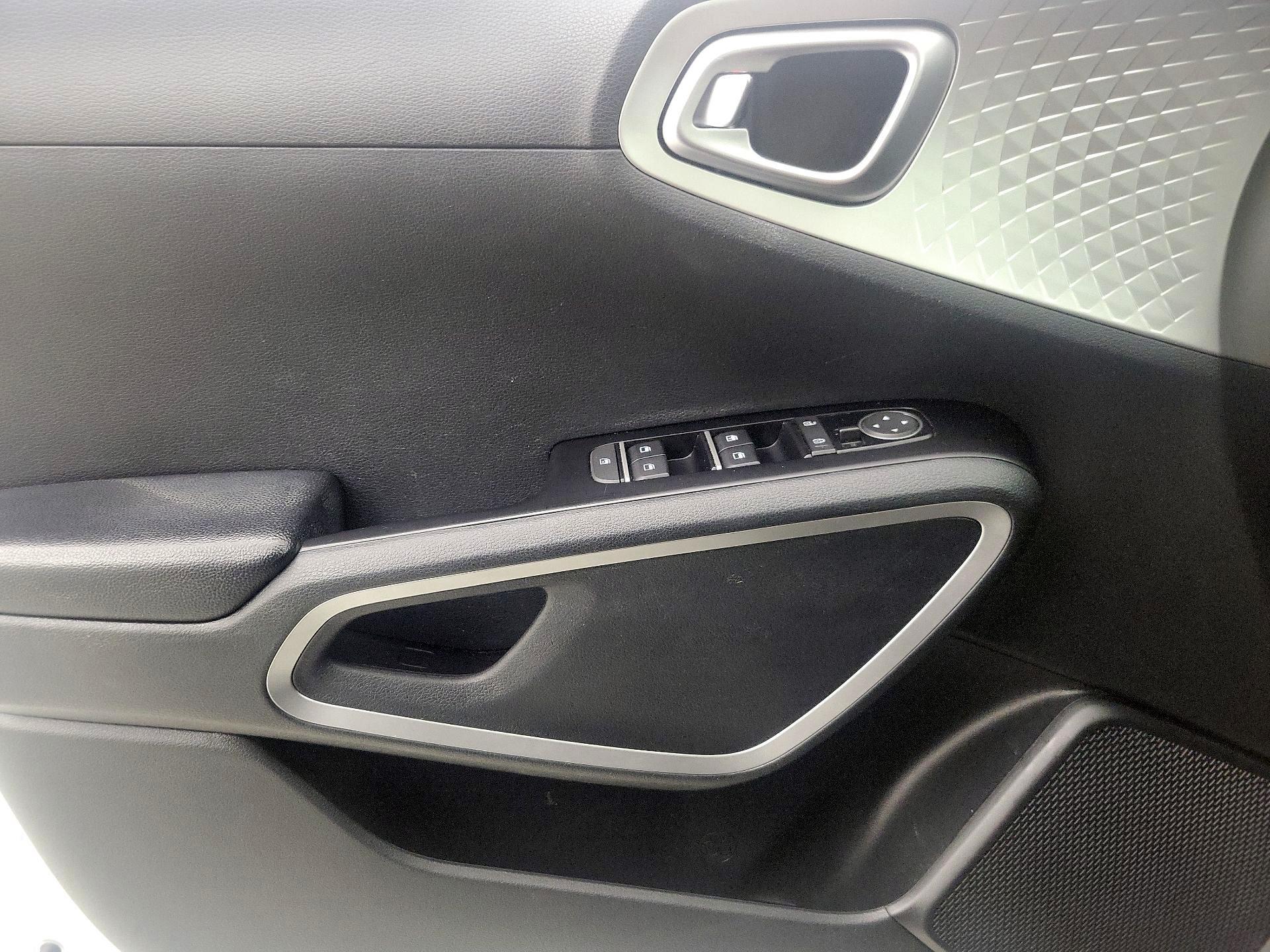 Thumbnail: 2021 Kia Soul - 12
