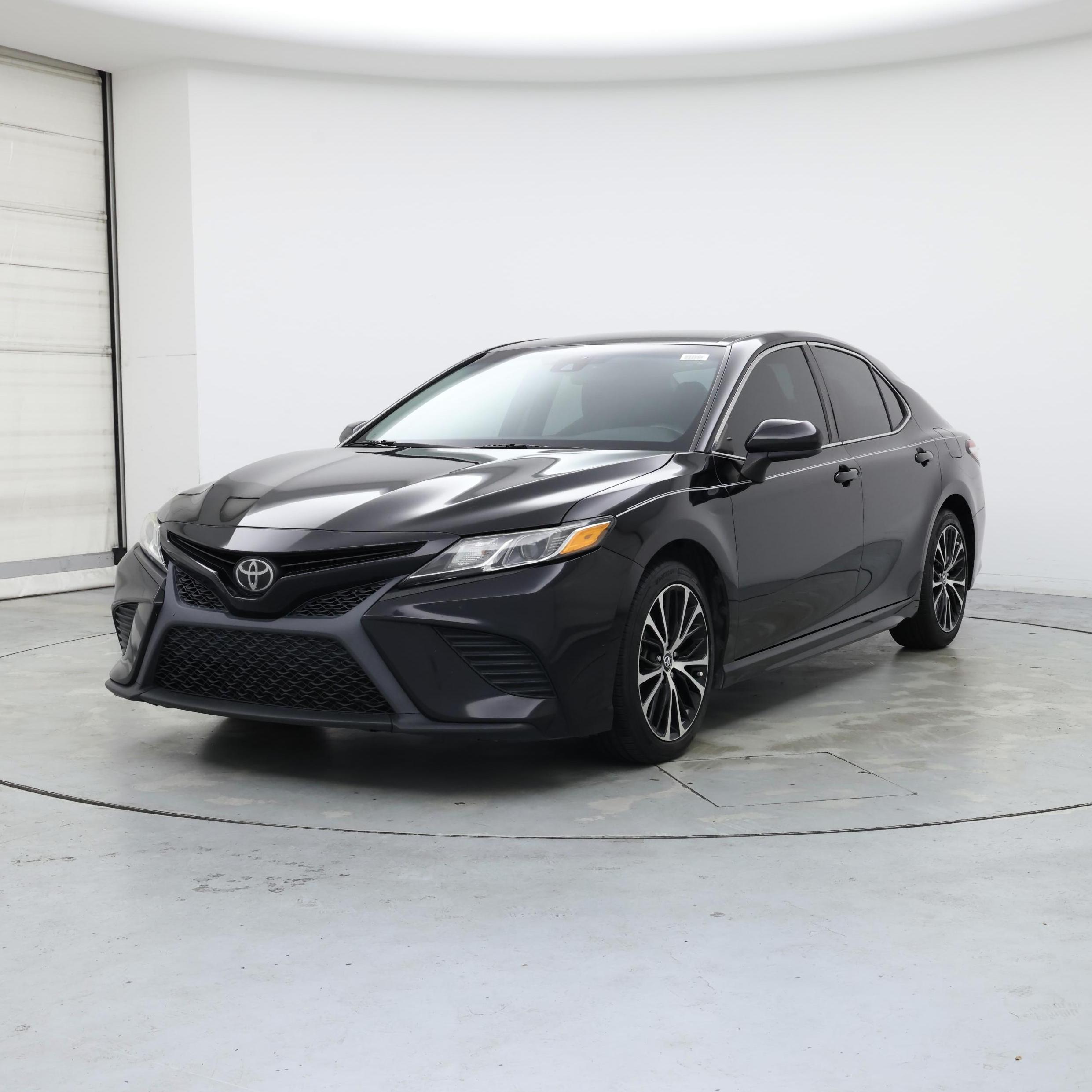 Thumbnail: 2020 Toyota Camry - 4
