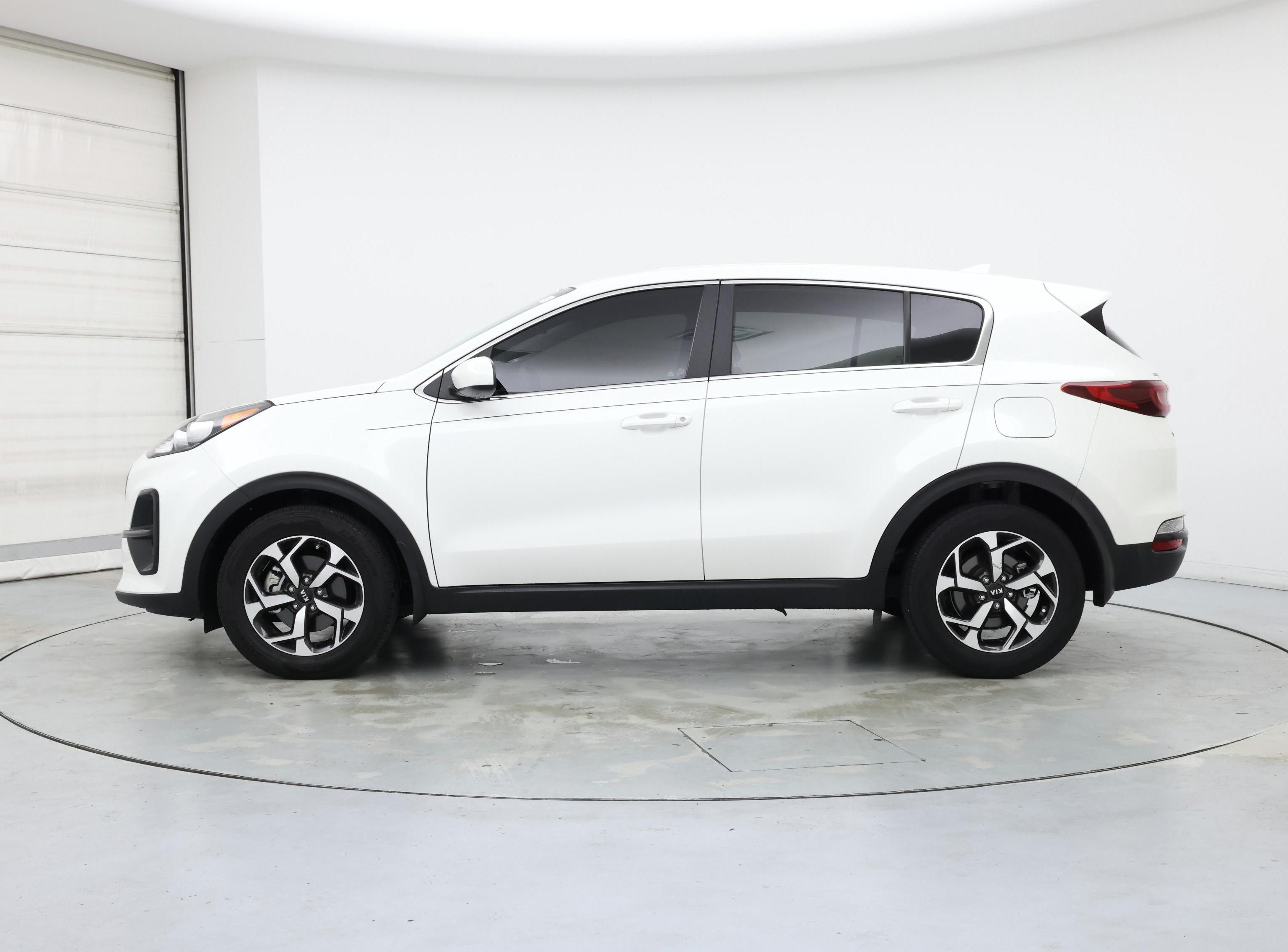Thumbnail: 2022 Kia Sportage - 3