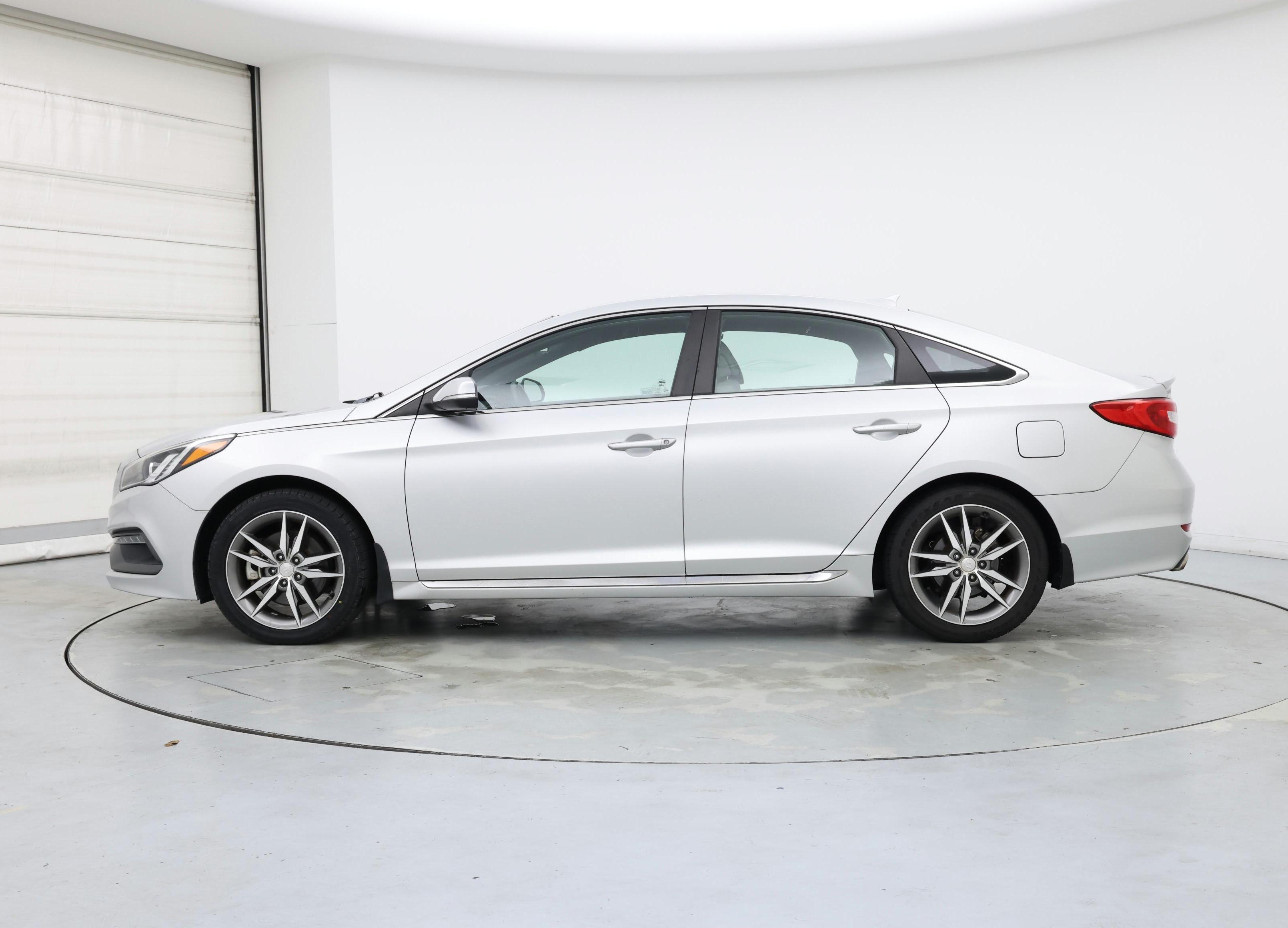 Thumbnail: 2017 Hyundai Sonata - 3