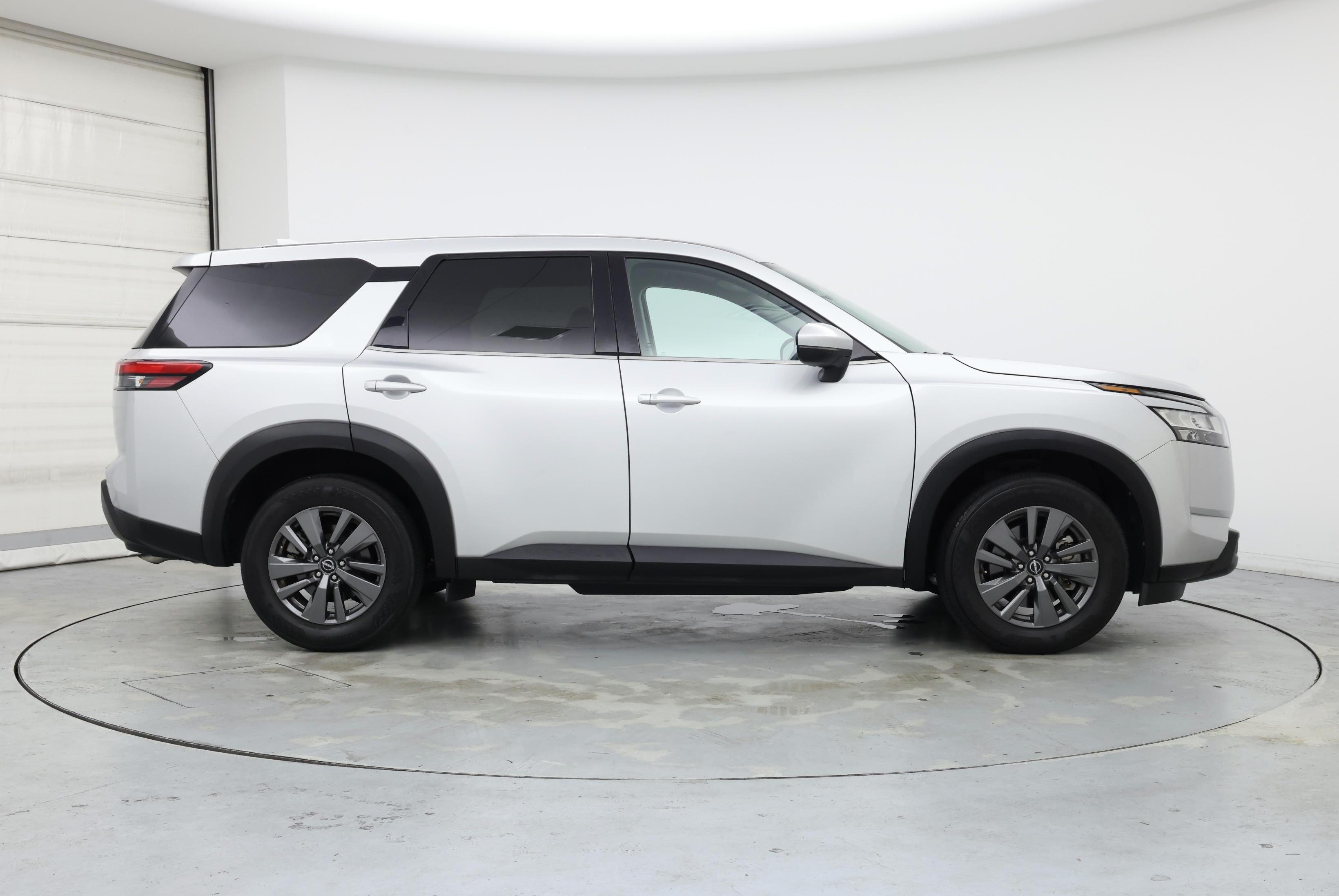 Thumbnail: 2022 Nissan Pathfinder - 7