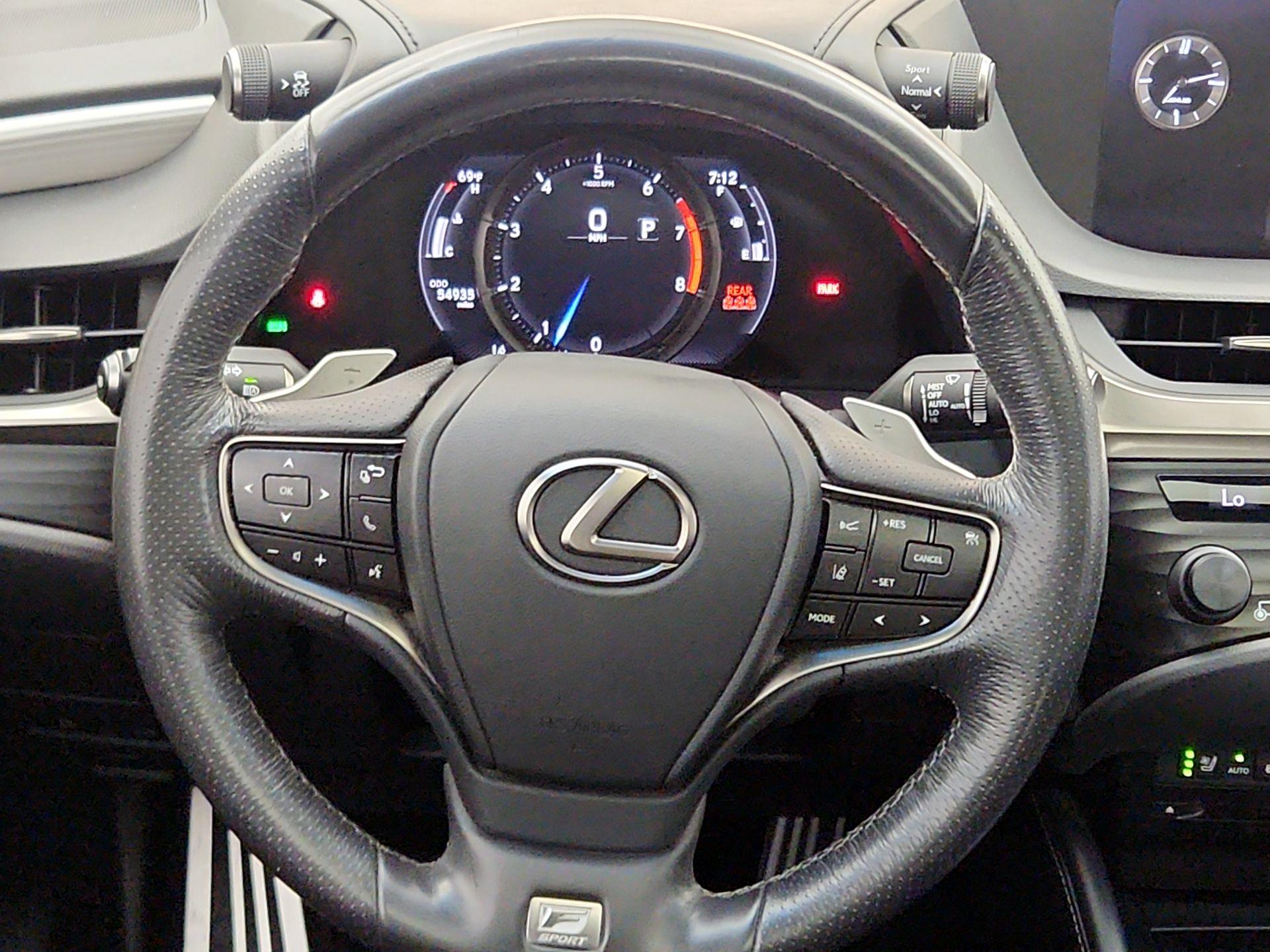 Thumbnail: 2019 Lexus ES - 10