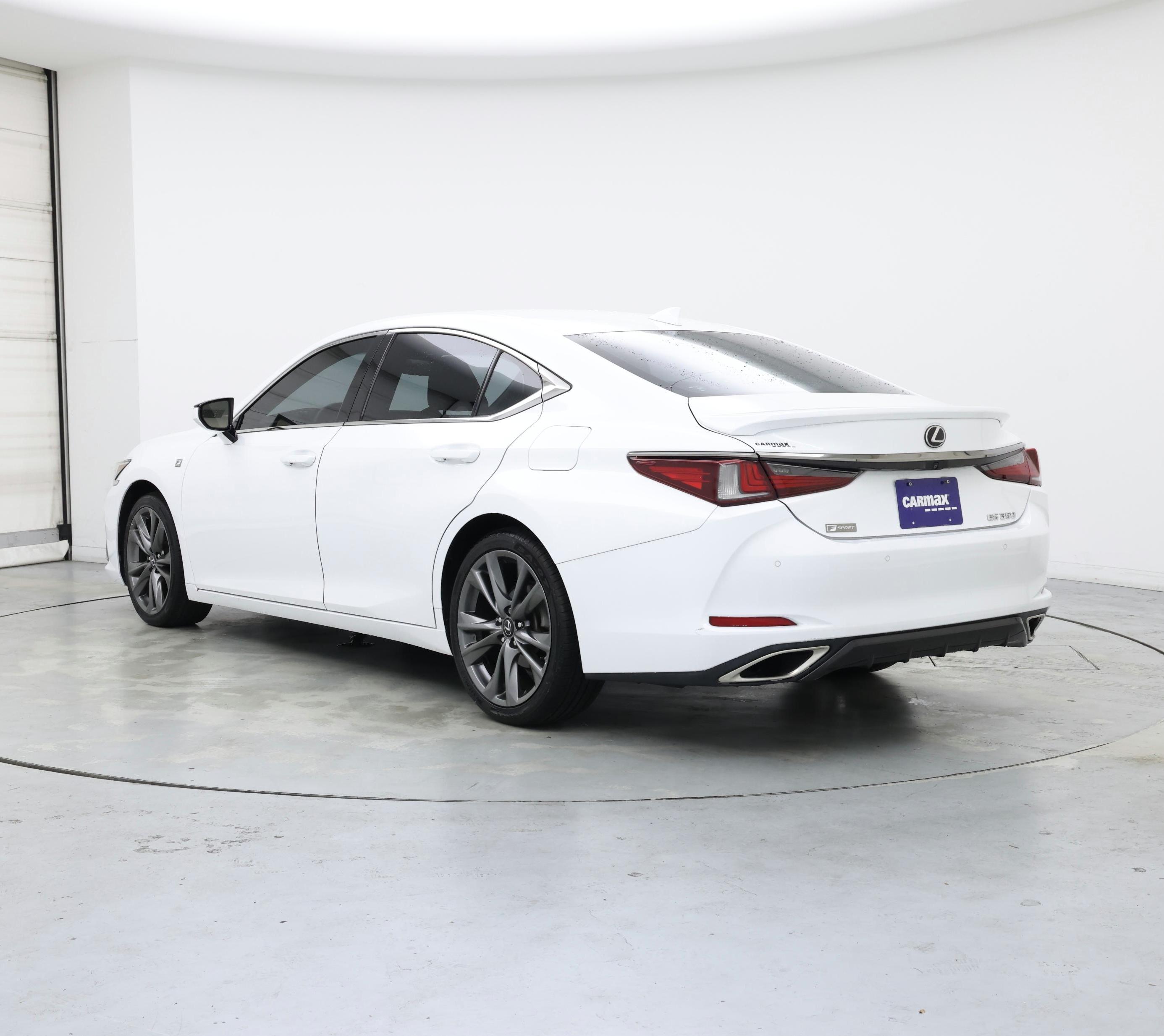 Thumbnail: 2019 Lexus ES - 2