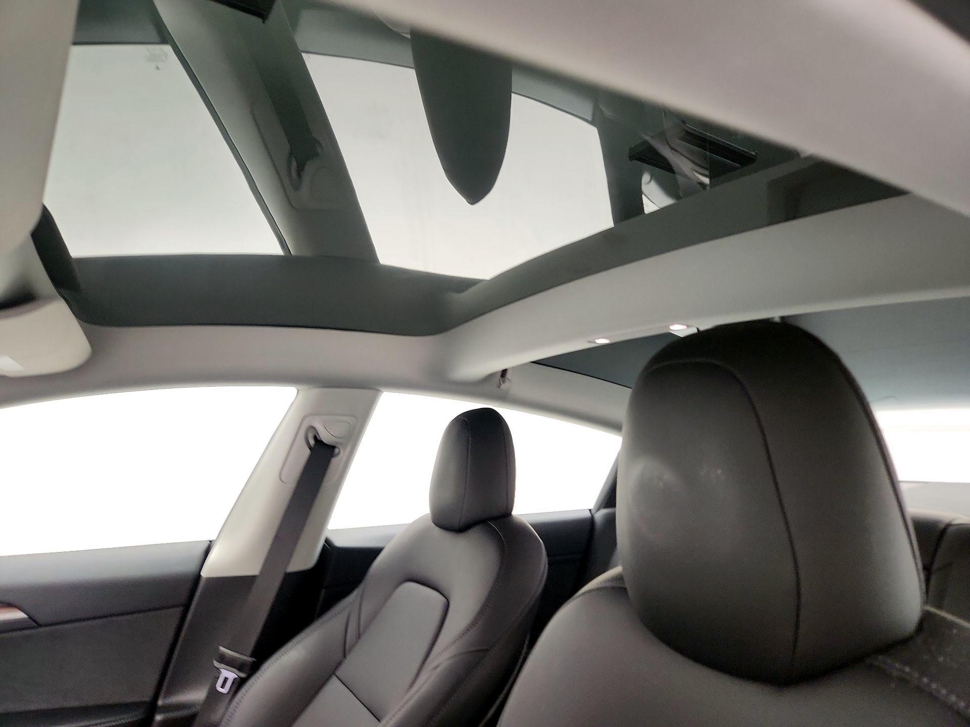 Thumbnail: 2021 Tesla Model 3 - 18
