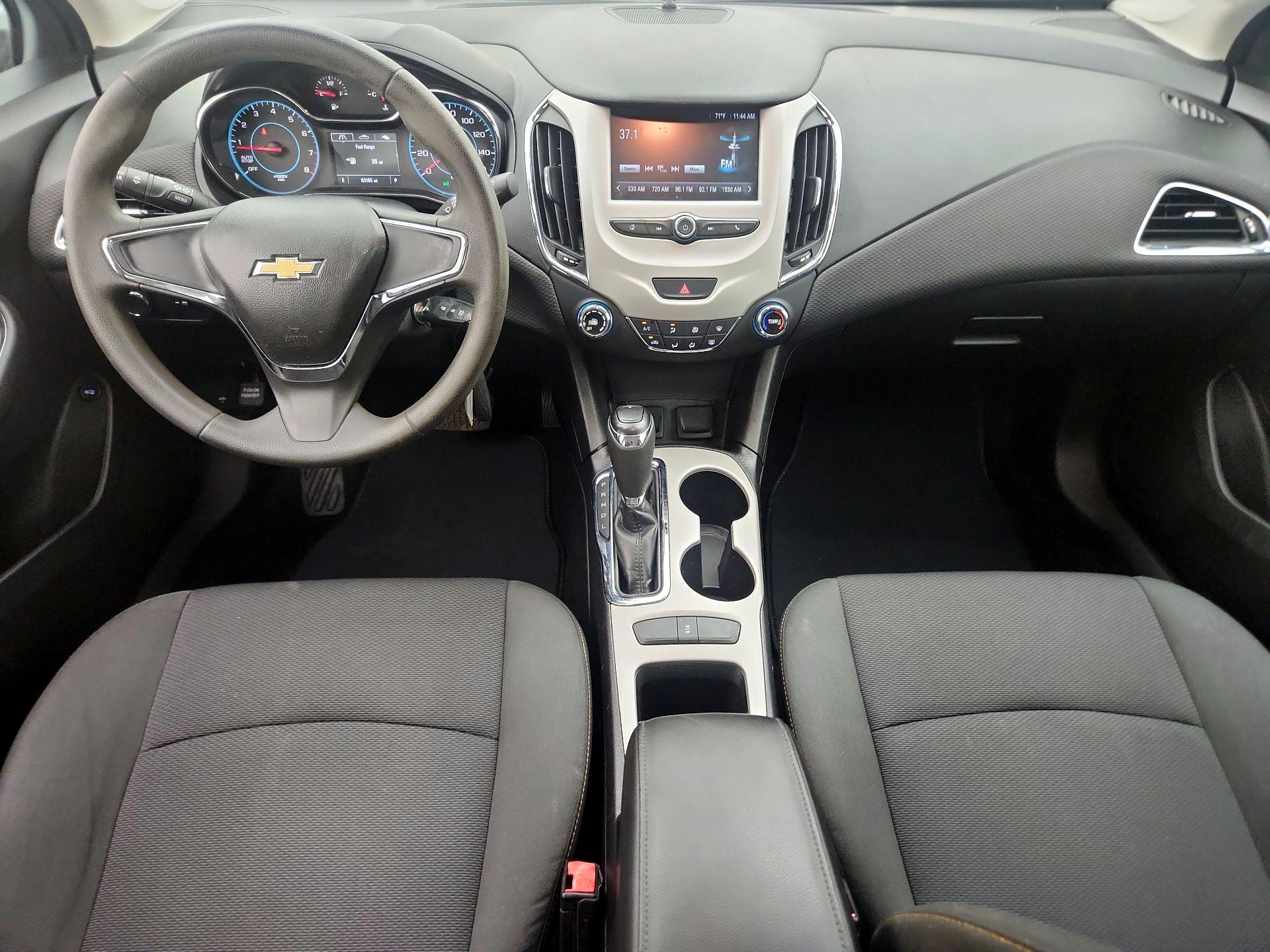 Thumbnail: 2017 Chevrolet Cruze - 9