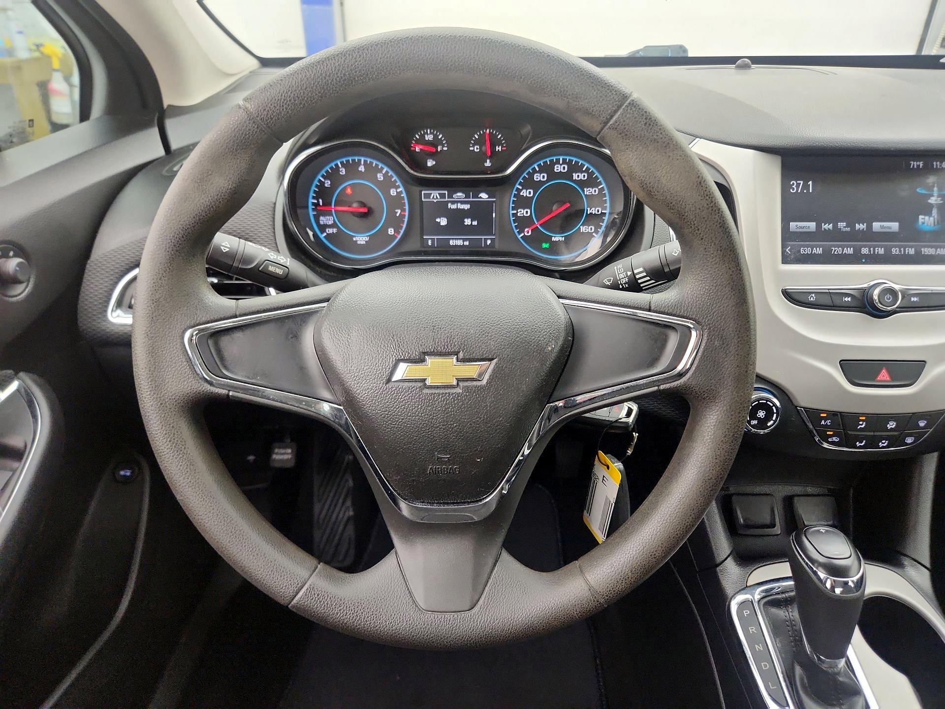 Thumbnail: 2017 Chevrolet Cruze - 10