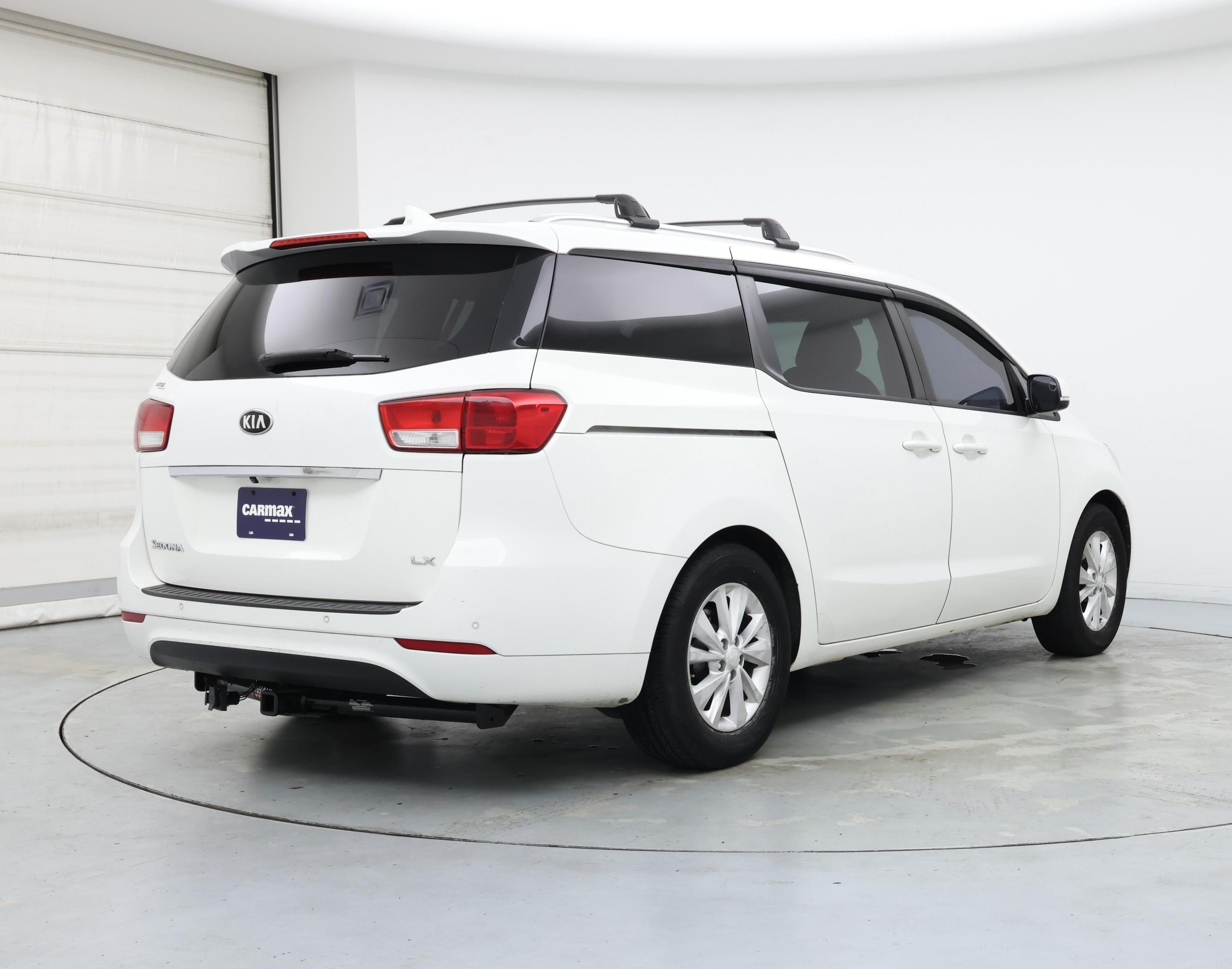 Thumbnail: 2016 Kia Sedona - 8