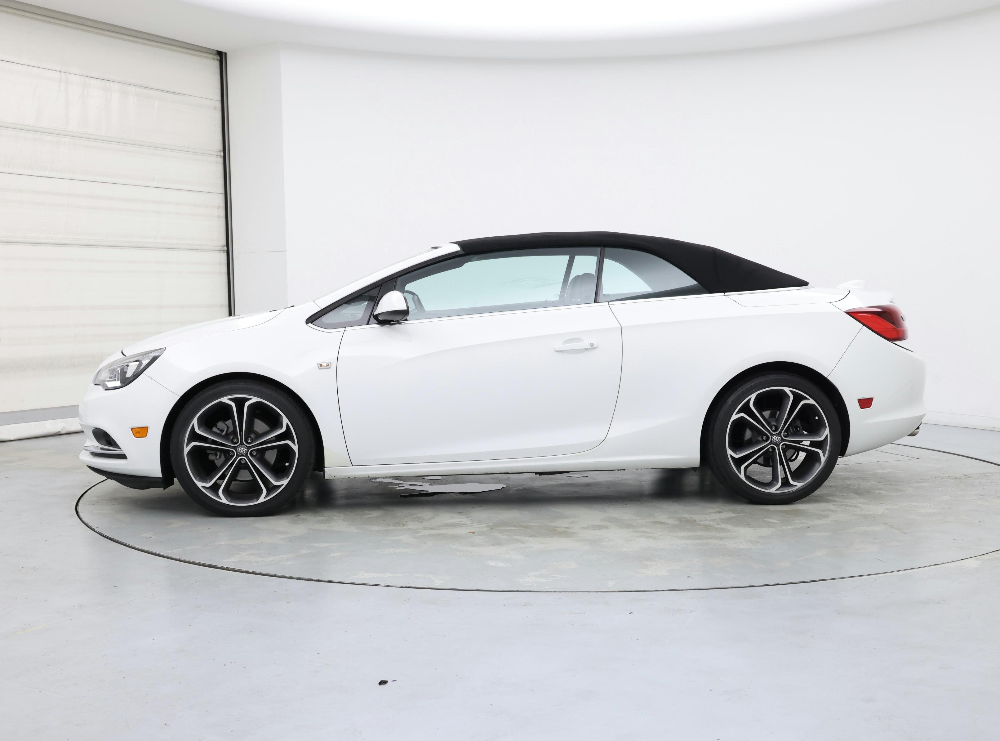 Thumbnail: 2016 Buick Cascada - 3