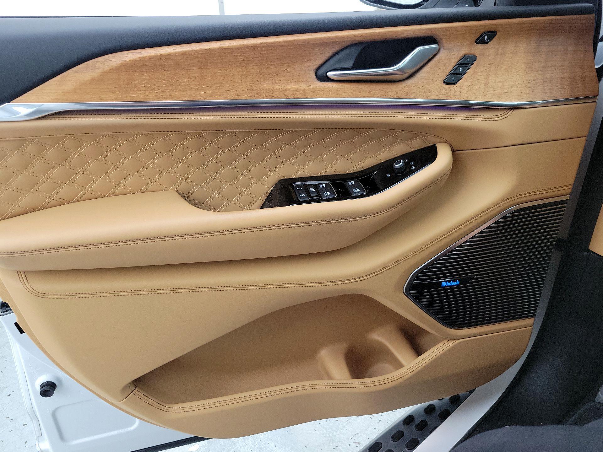 Thumbnail: 2021 Jeep Grand Cherokee L - 12