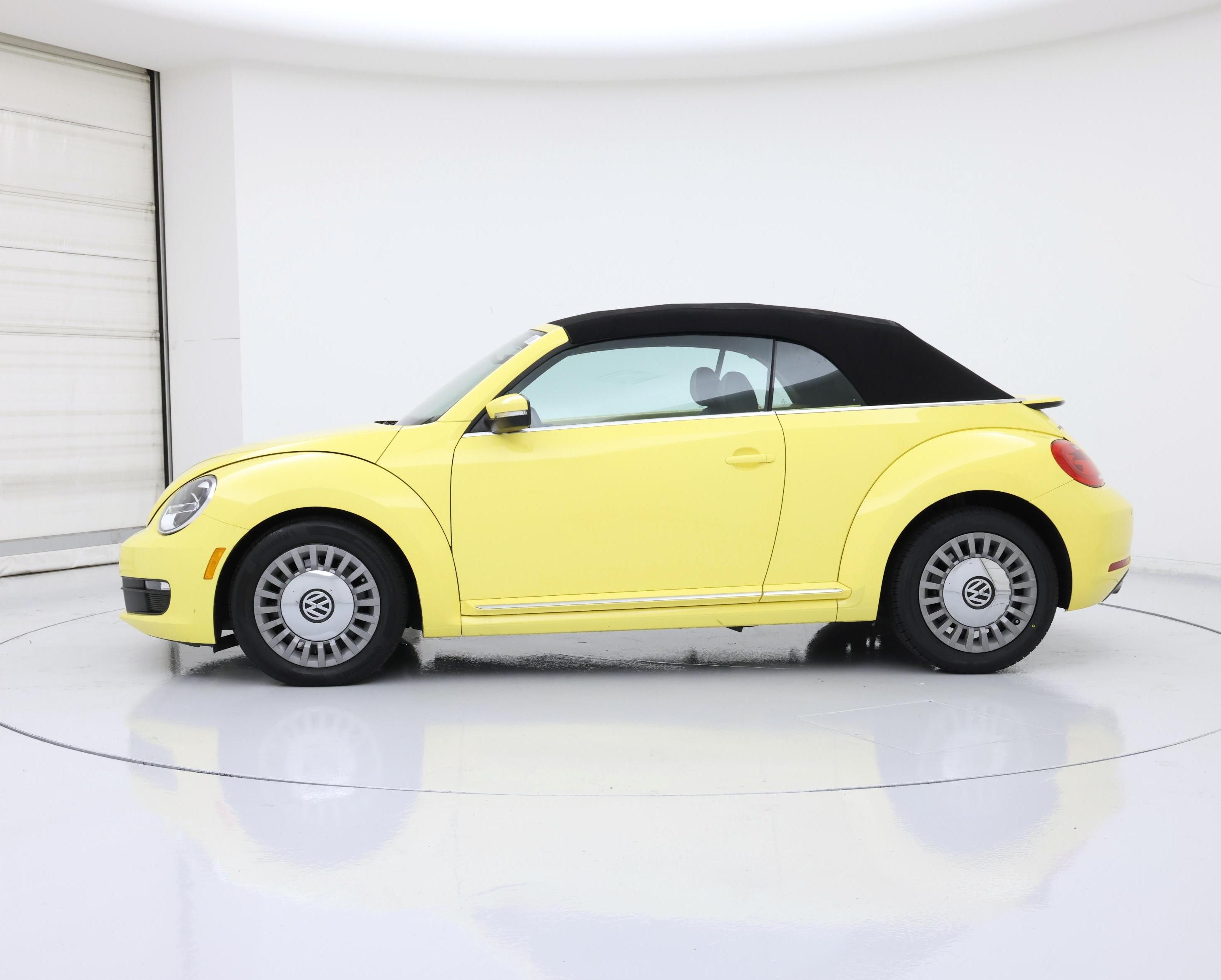Thumbnail: 2015 Volkswagen Beetle - 3