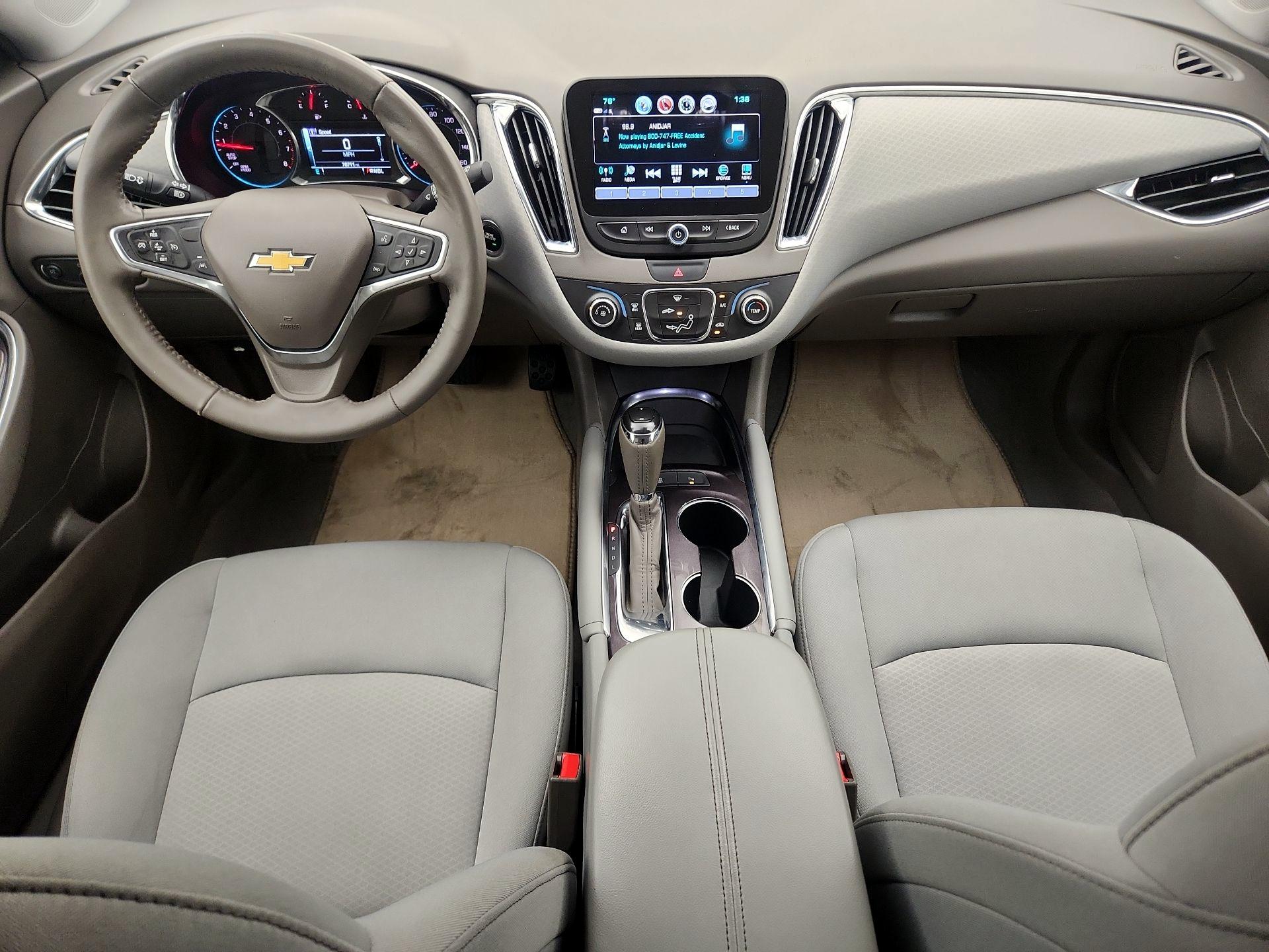 Thumbnail: 2018 Chevrolet Malibu - 9