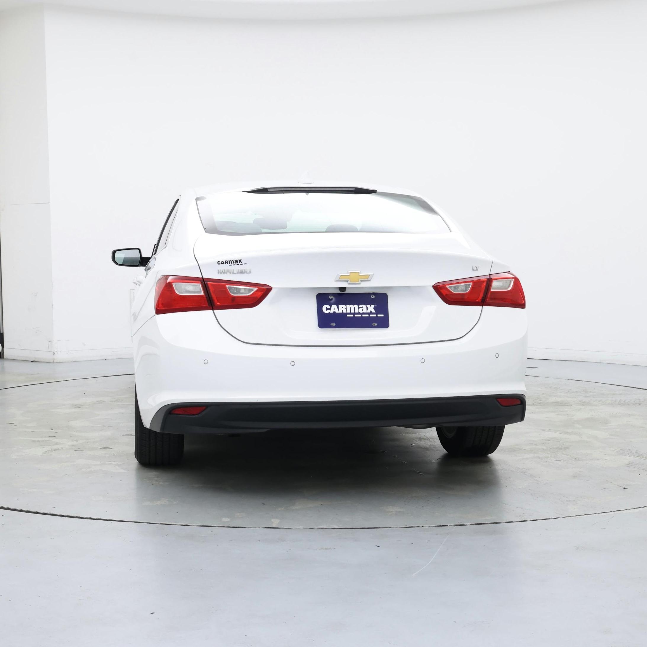 Thumbnail: 2018 Chevrolet Malibu - 6