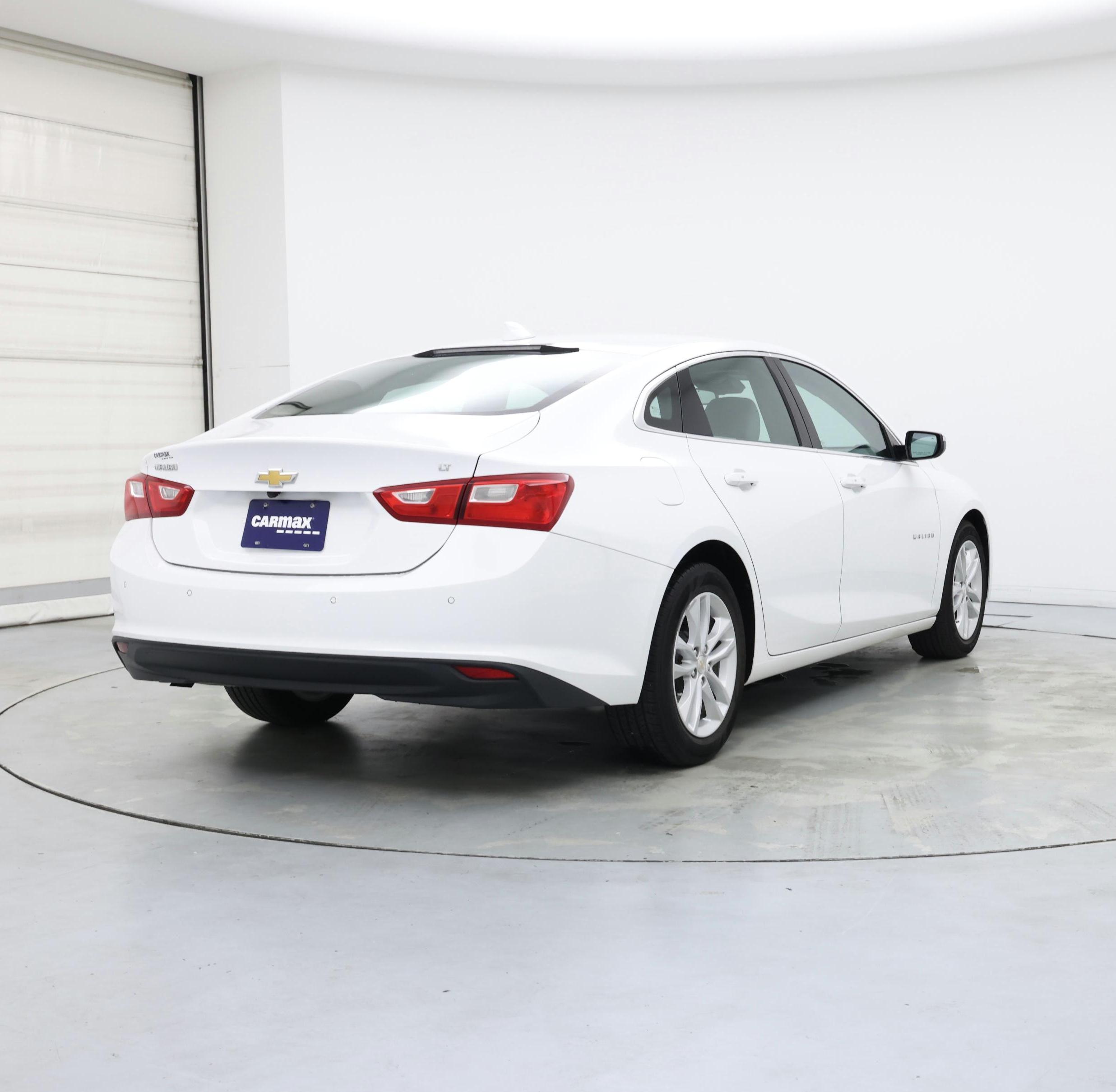 Thumbnail: 2018 Chevrolet Malibu - 8