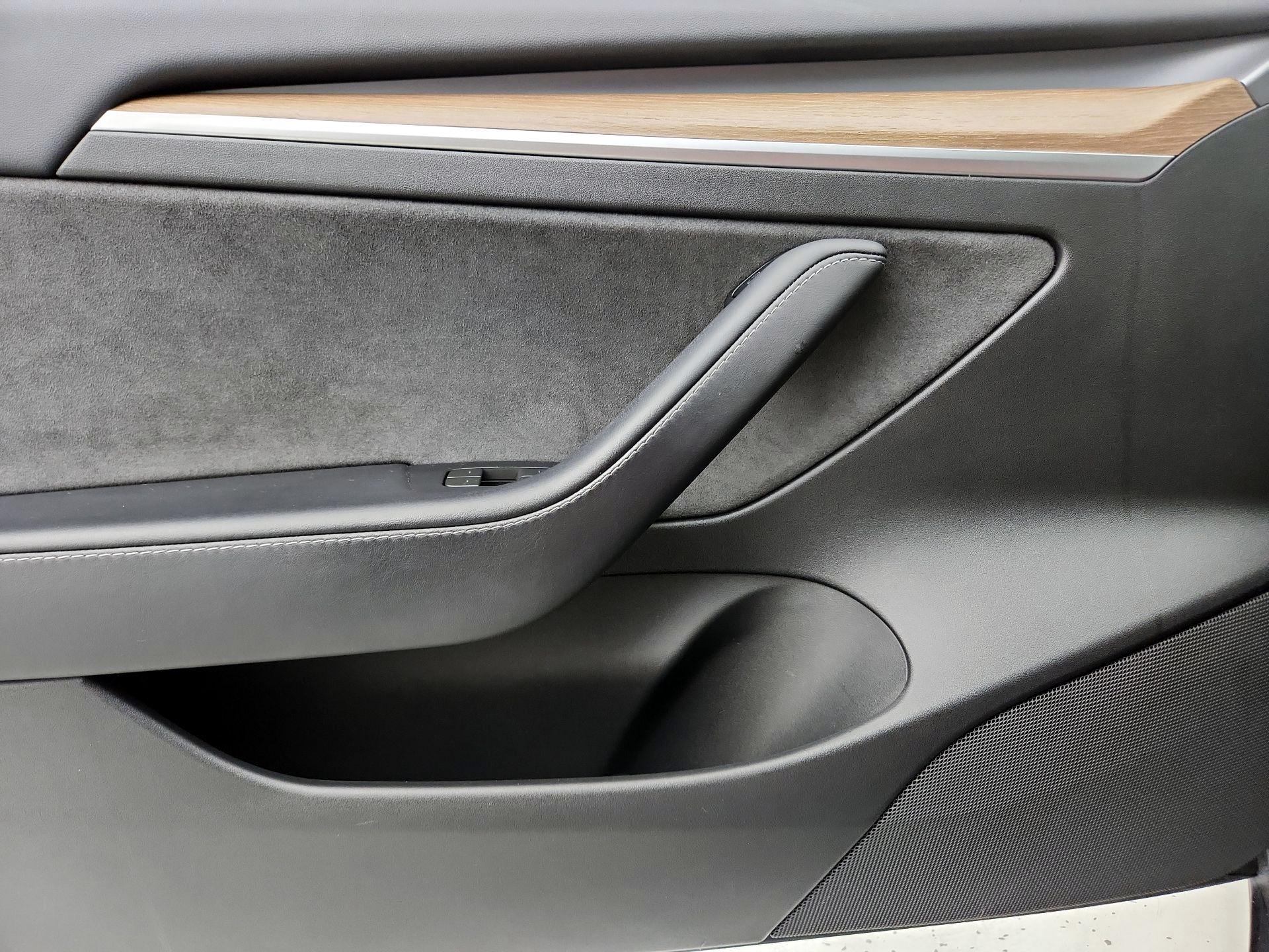 Thumbnail: 2023 Tesla Model 3 - 12