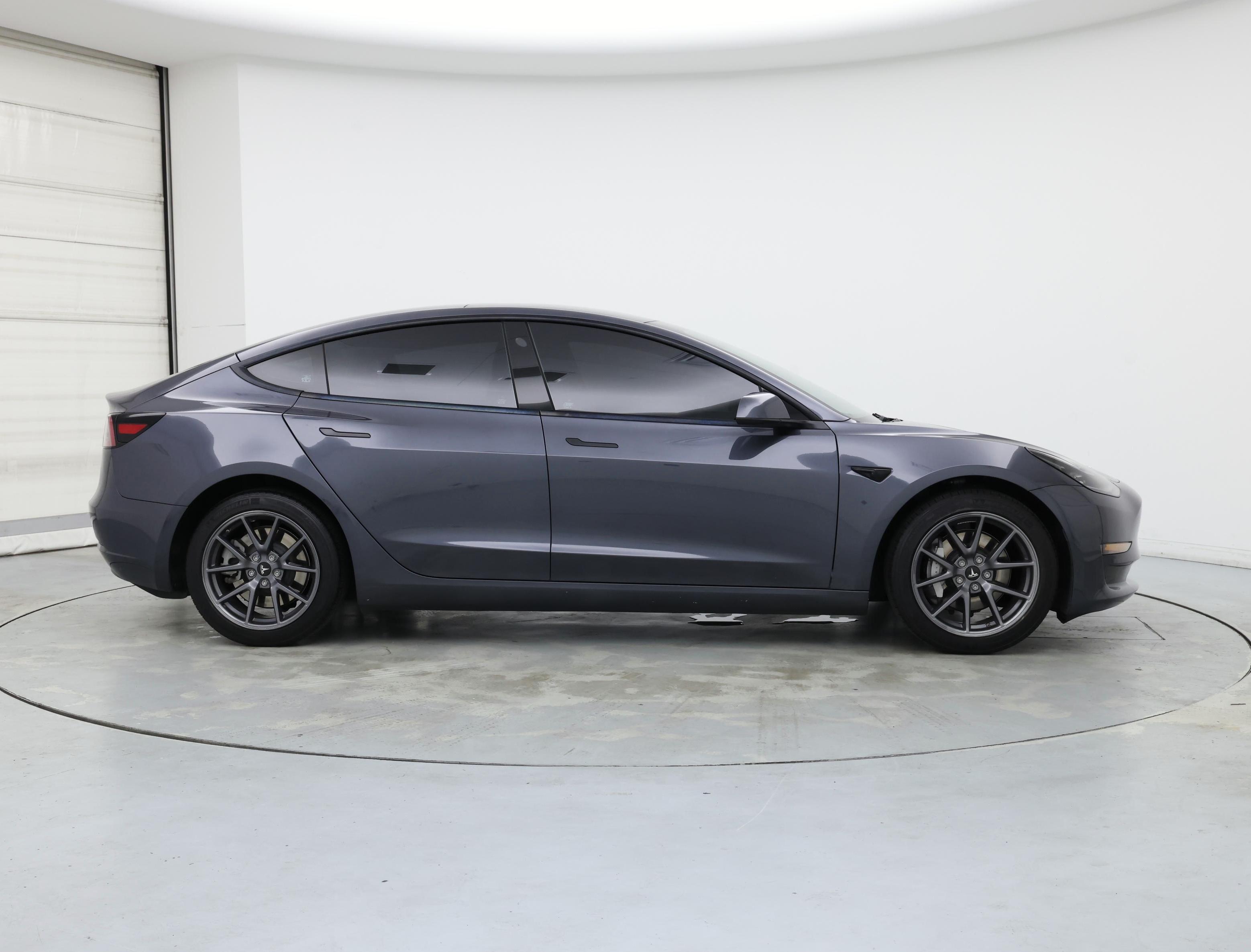 Thumbnail: 2023 Tesla Model 3 - 7