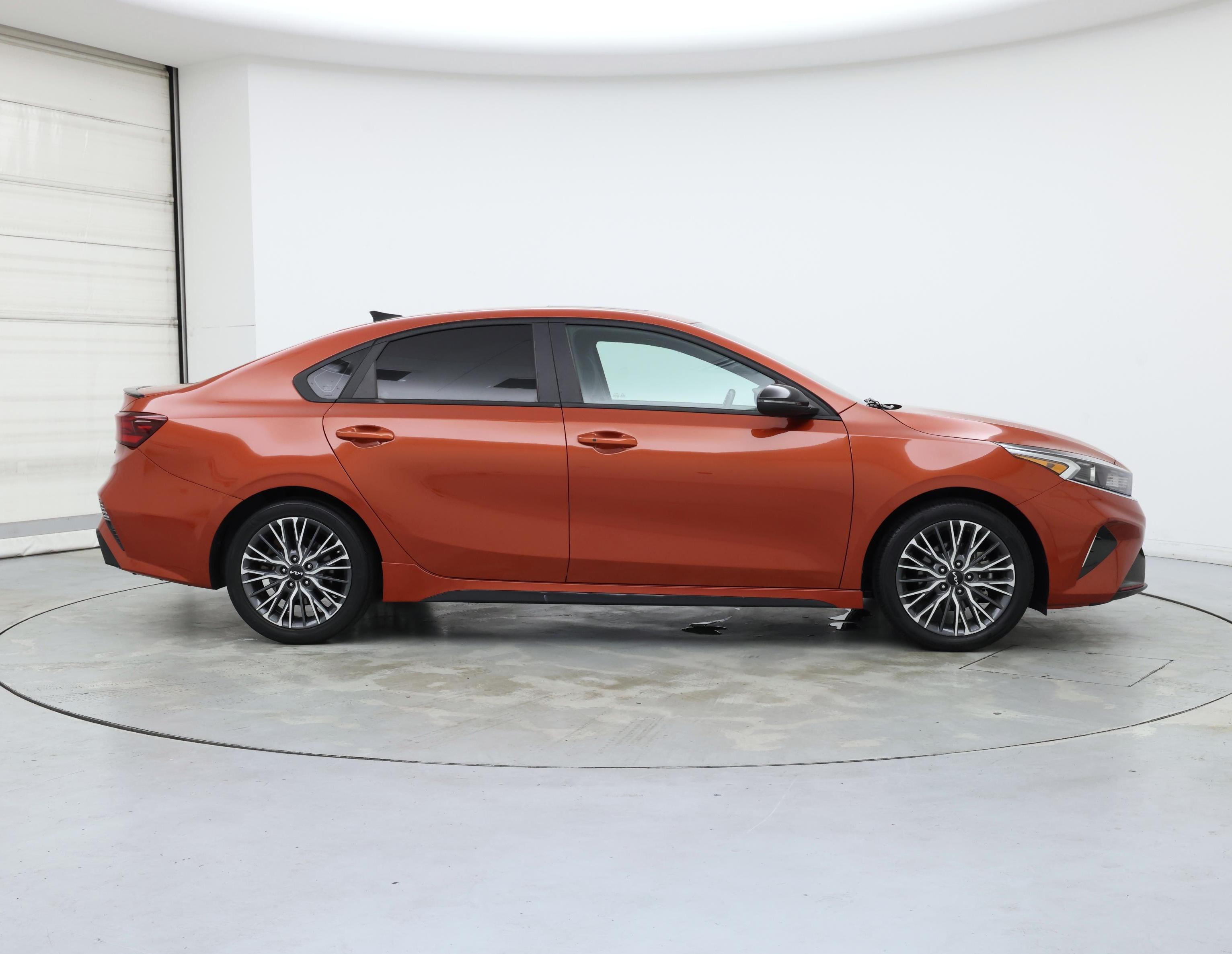 Thumbnail: 2022 Kia Forte - 7