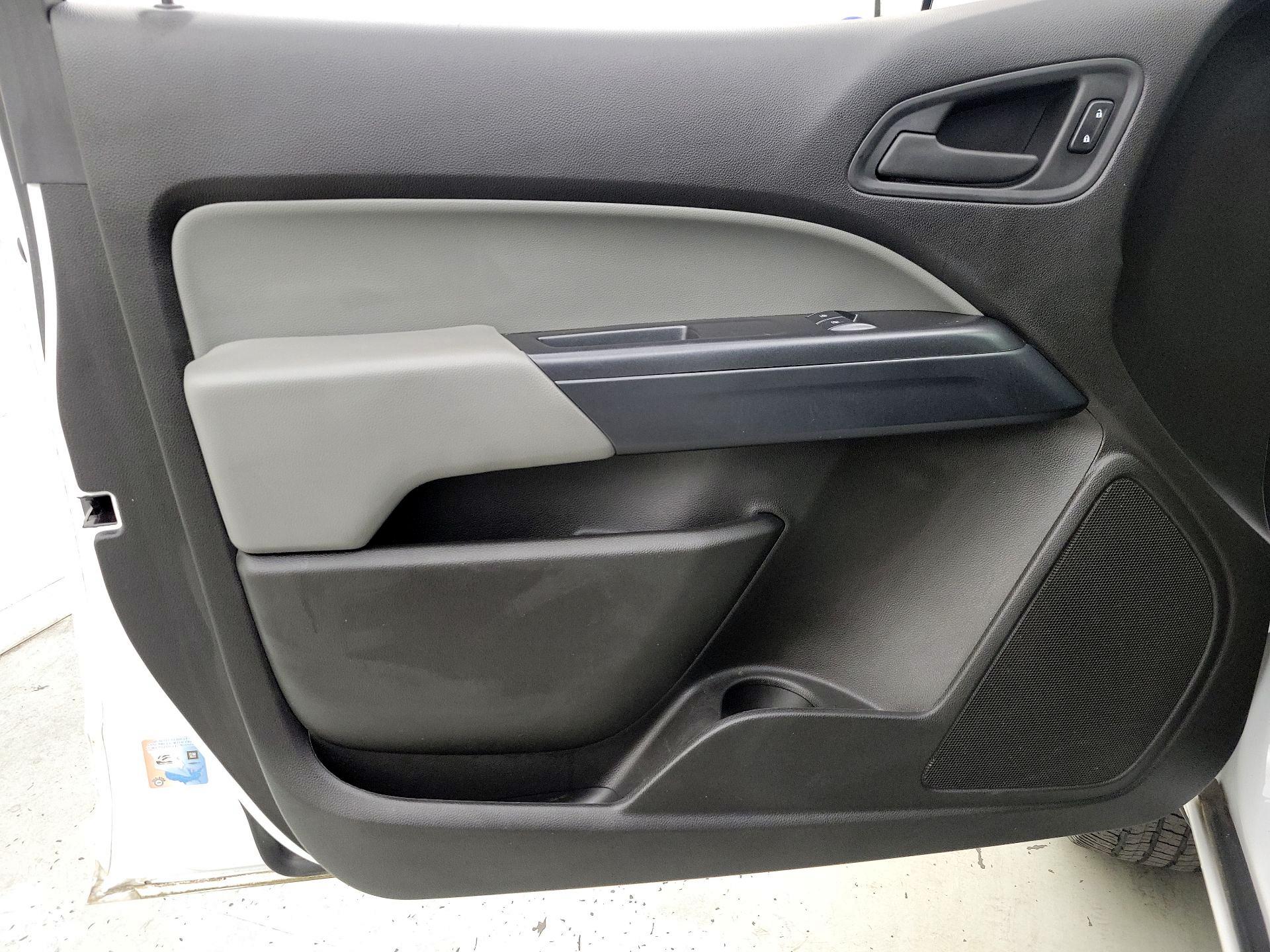 Thumbnail: 2016 Chevrolet Colorado - 12
