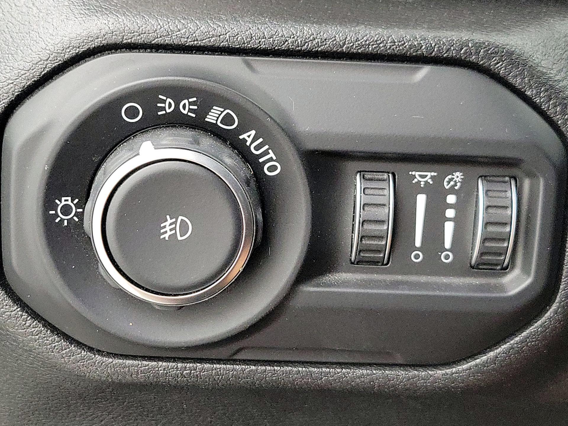 Thumbnail: 2021 Jeep Wrangler - 13