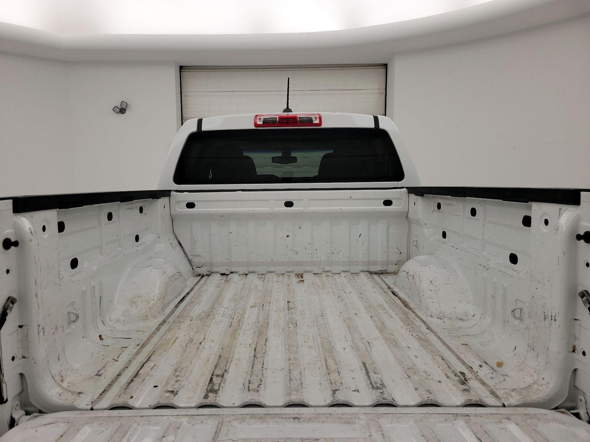 Thumbnail: 2015 Chevrolet Colorado - 20
