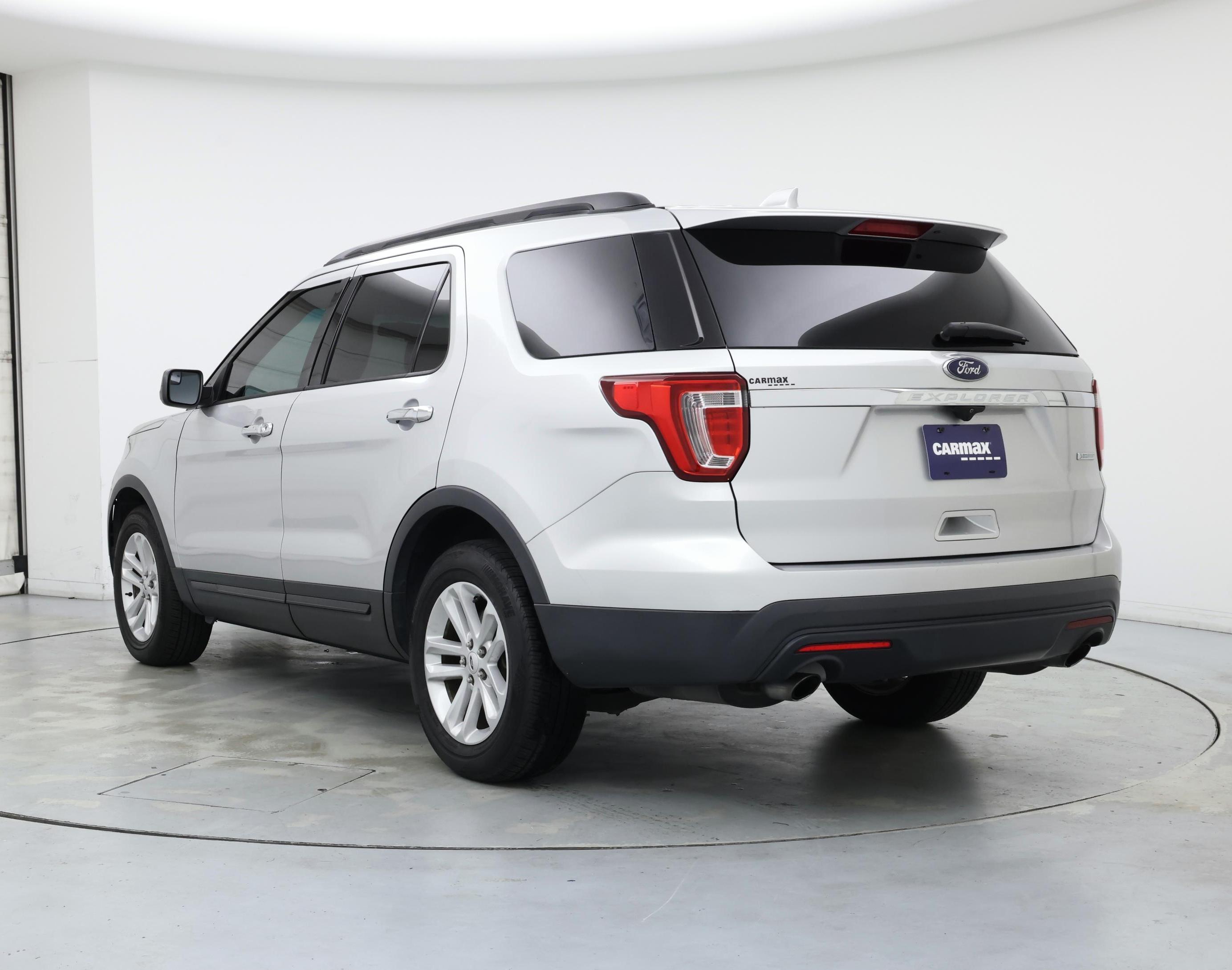 Thumbnail: 2016 Ford Explorer - 2