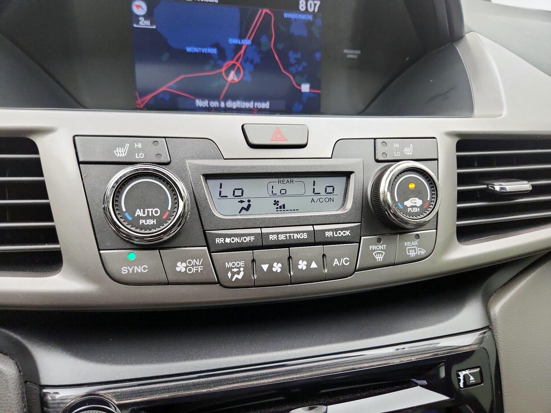 Thumbnail: 2016 Honda Odyssey - 17