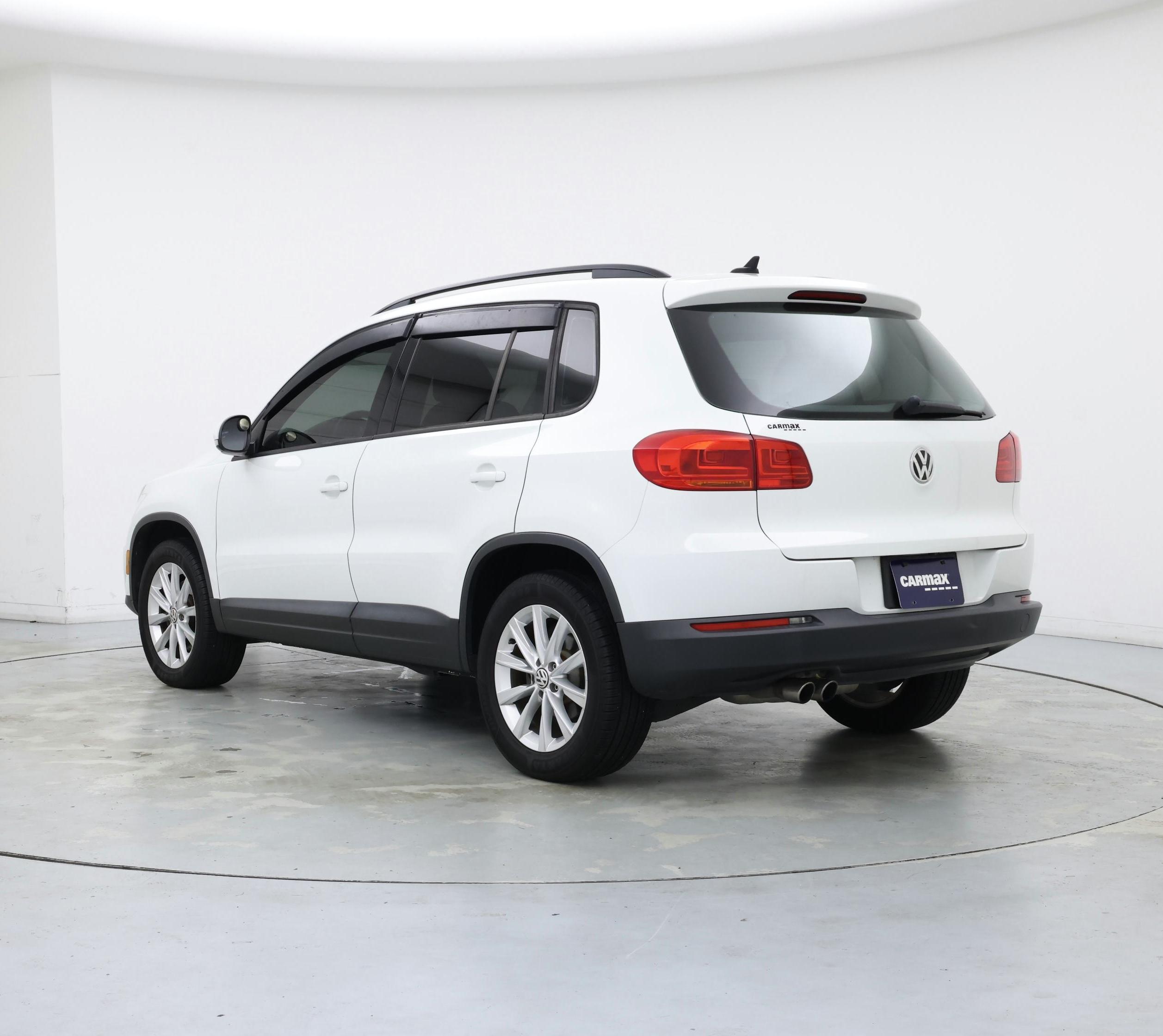 Thumbnail: 2018 Volkswagen Tiguan - 2