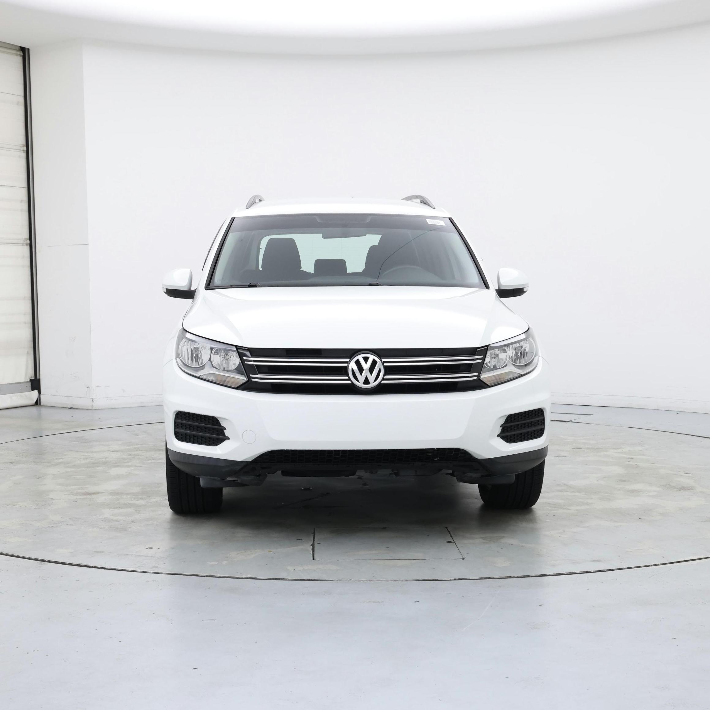 Thumbnail: 2018 Volkswagen Tiguan - 5