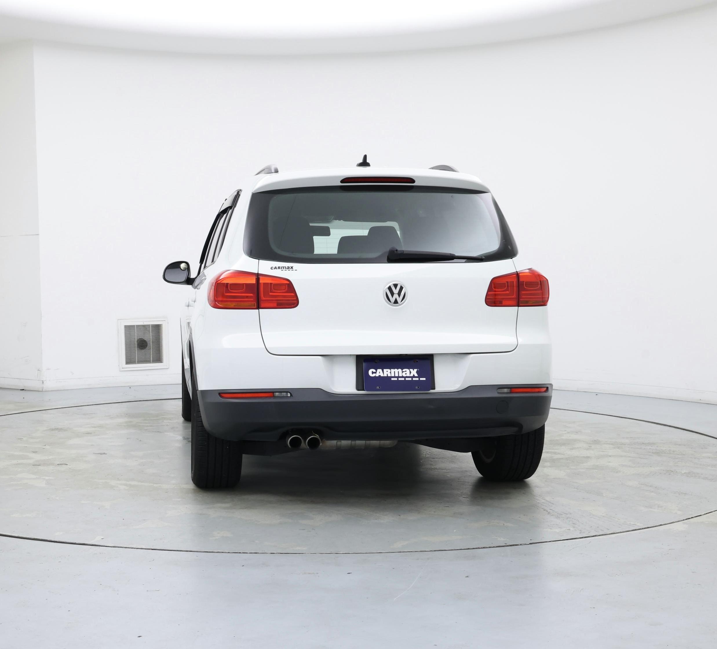 Thumbnail: 2018 Volkswagen Tiguan - 6