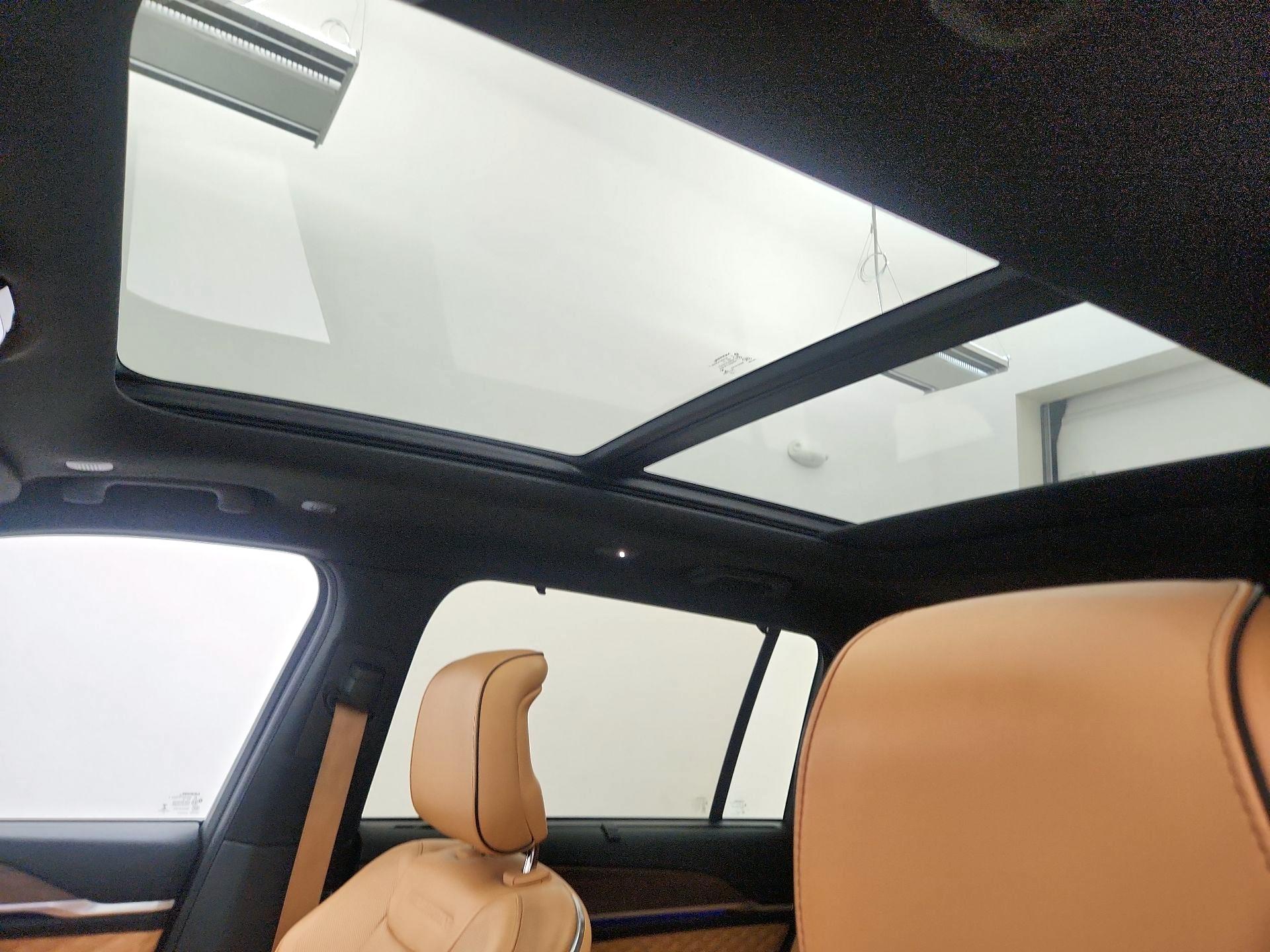 Thumbnail: 2021 Jeep Grand Cherokee L - 20
