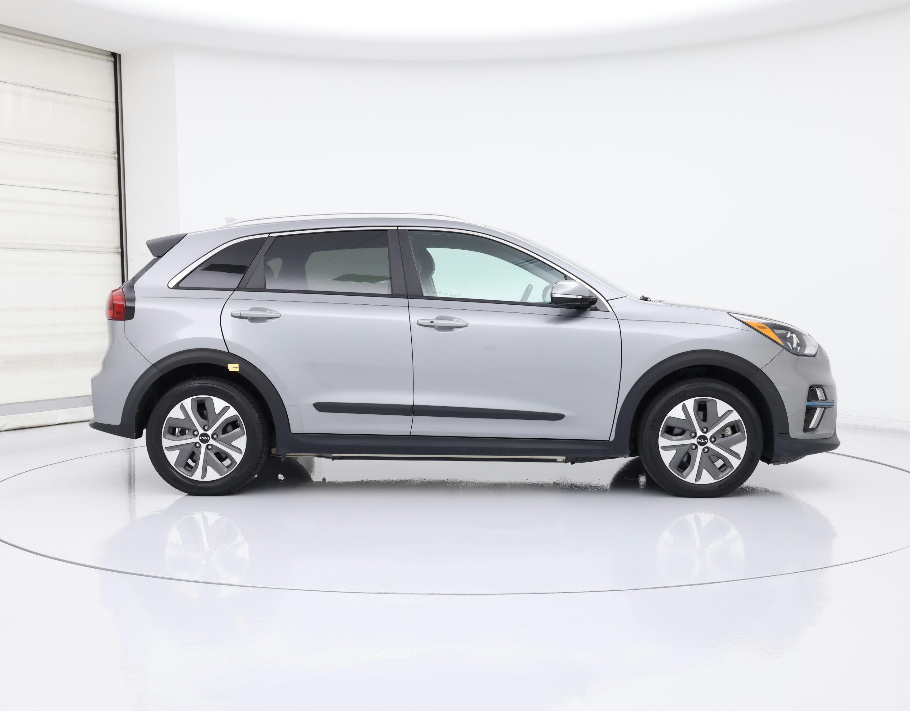 Thumbnail: 2022 Kia Niro - 7