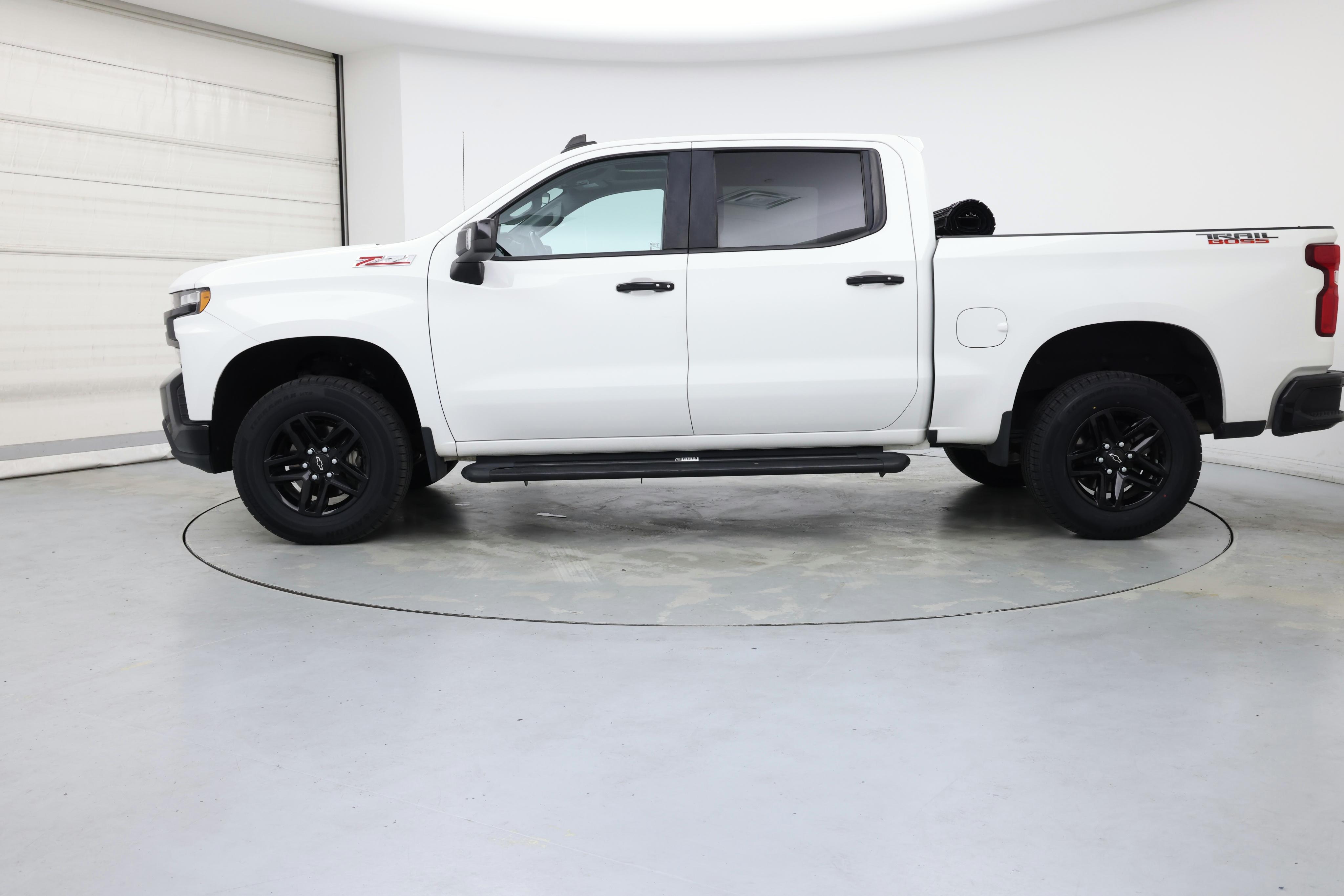 Thumbnail: 2019 Chevrolet Silverado 1500 - 3