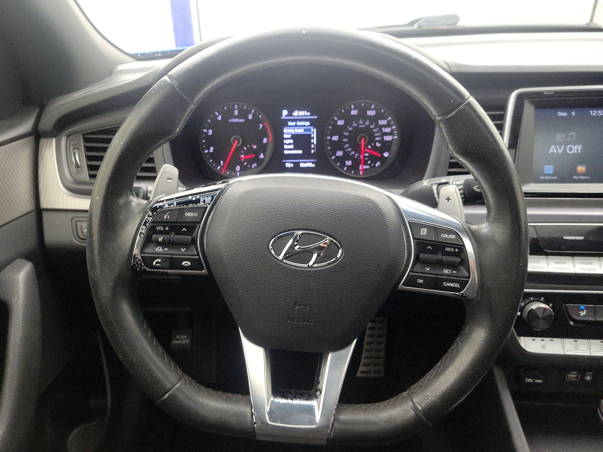 Thumbnail: 2018 Hyundai Sonata - 10