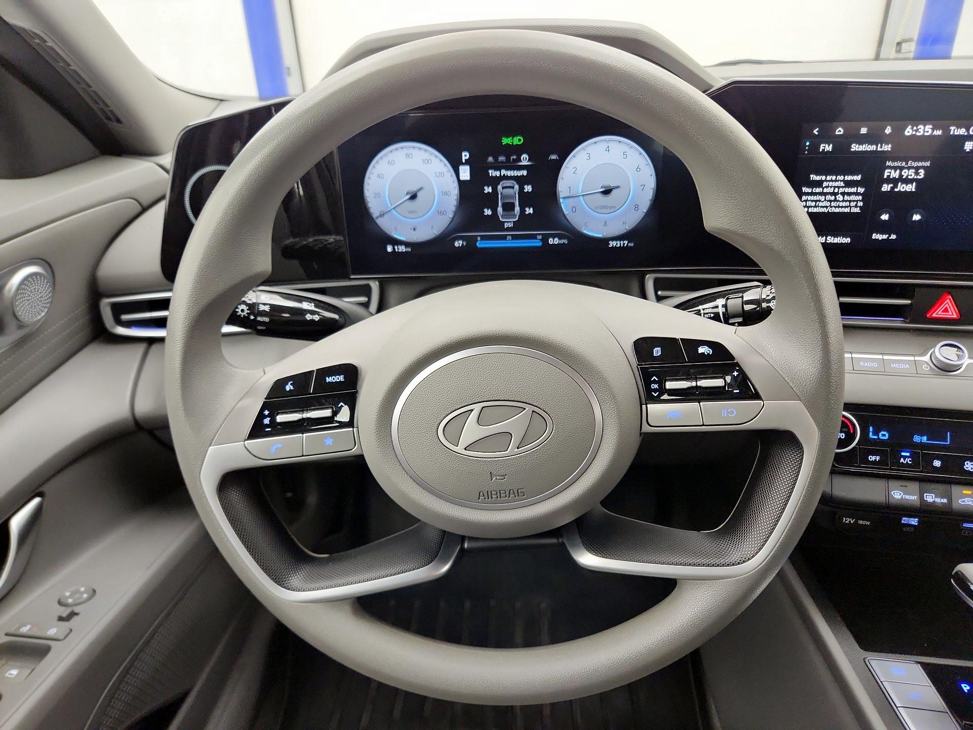 Thumbnail: 2024 Hyundai Elantra - 10