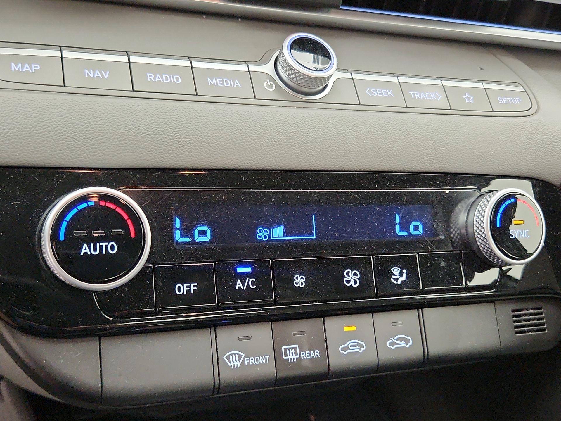 Thumbnail: 2024 Hyundai Elantra - 17