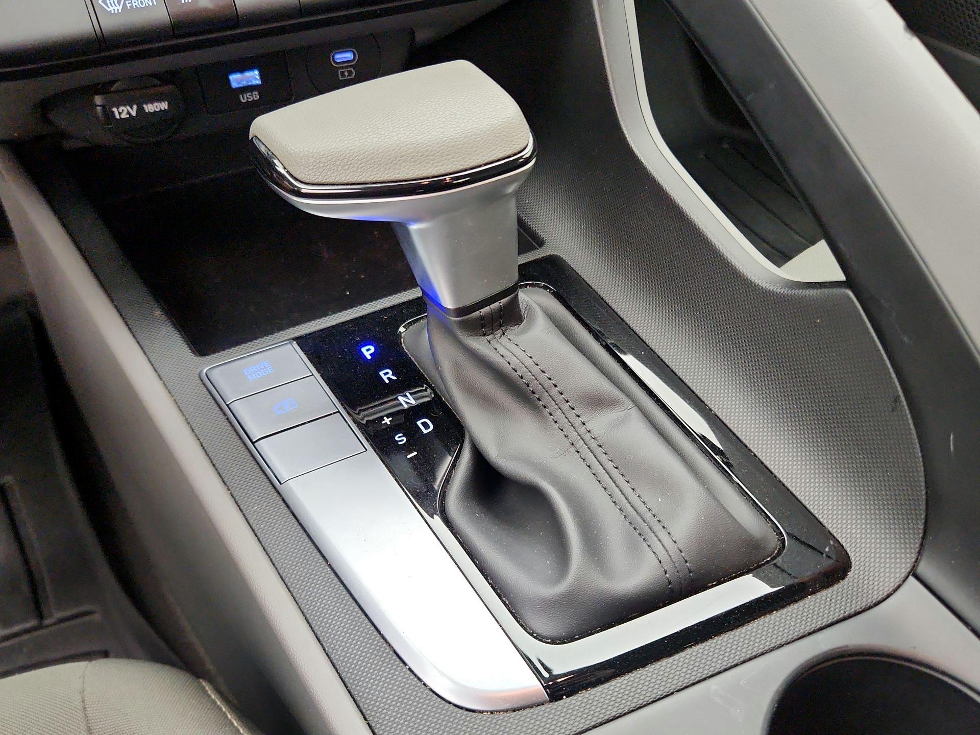 Thumbnail: 2024 Hyundai Elantra - 18